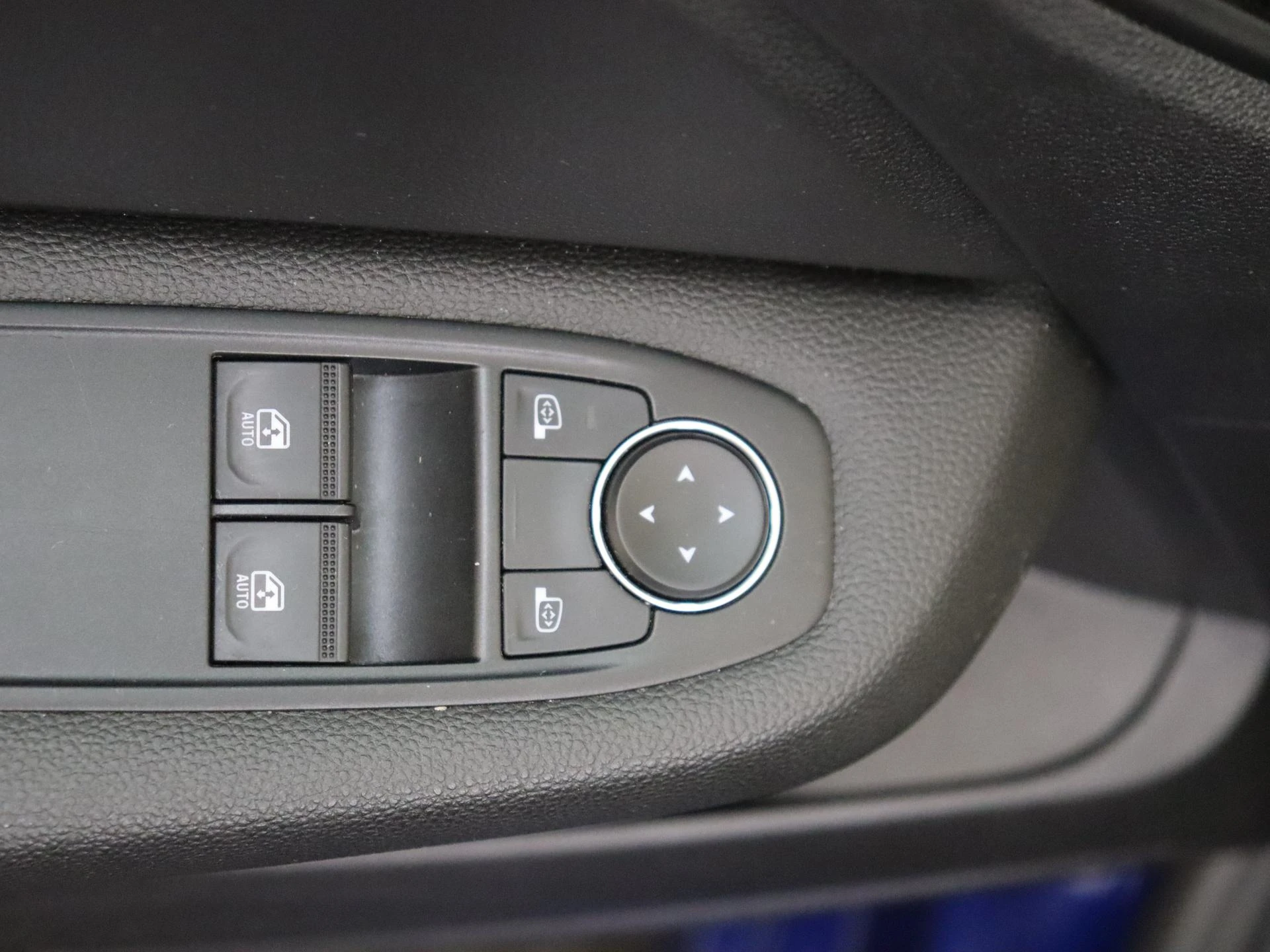 Renault-Clio-image-22