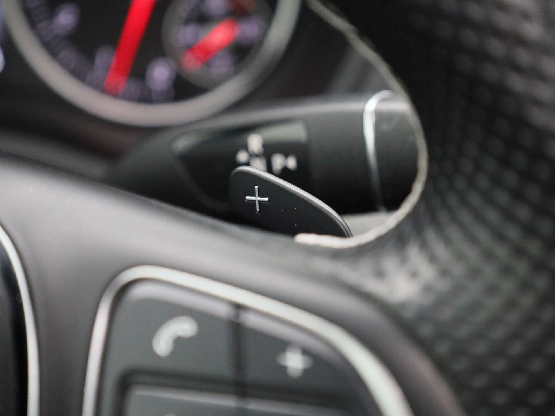 Mercedes-Benz-B-Klasse-image-27