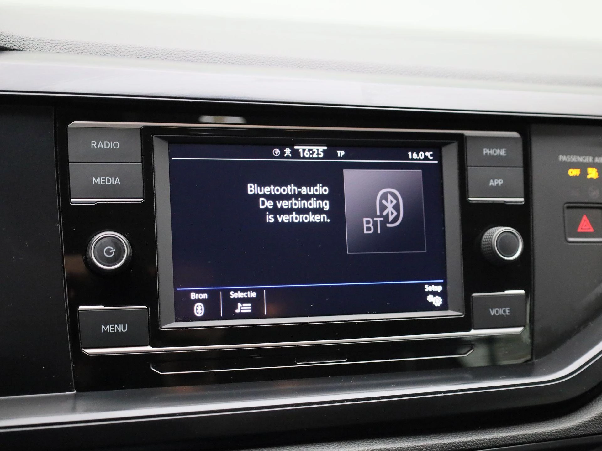 Volkswagen-Polo-image-21