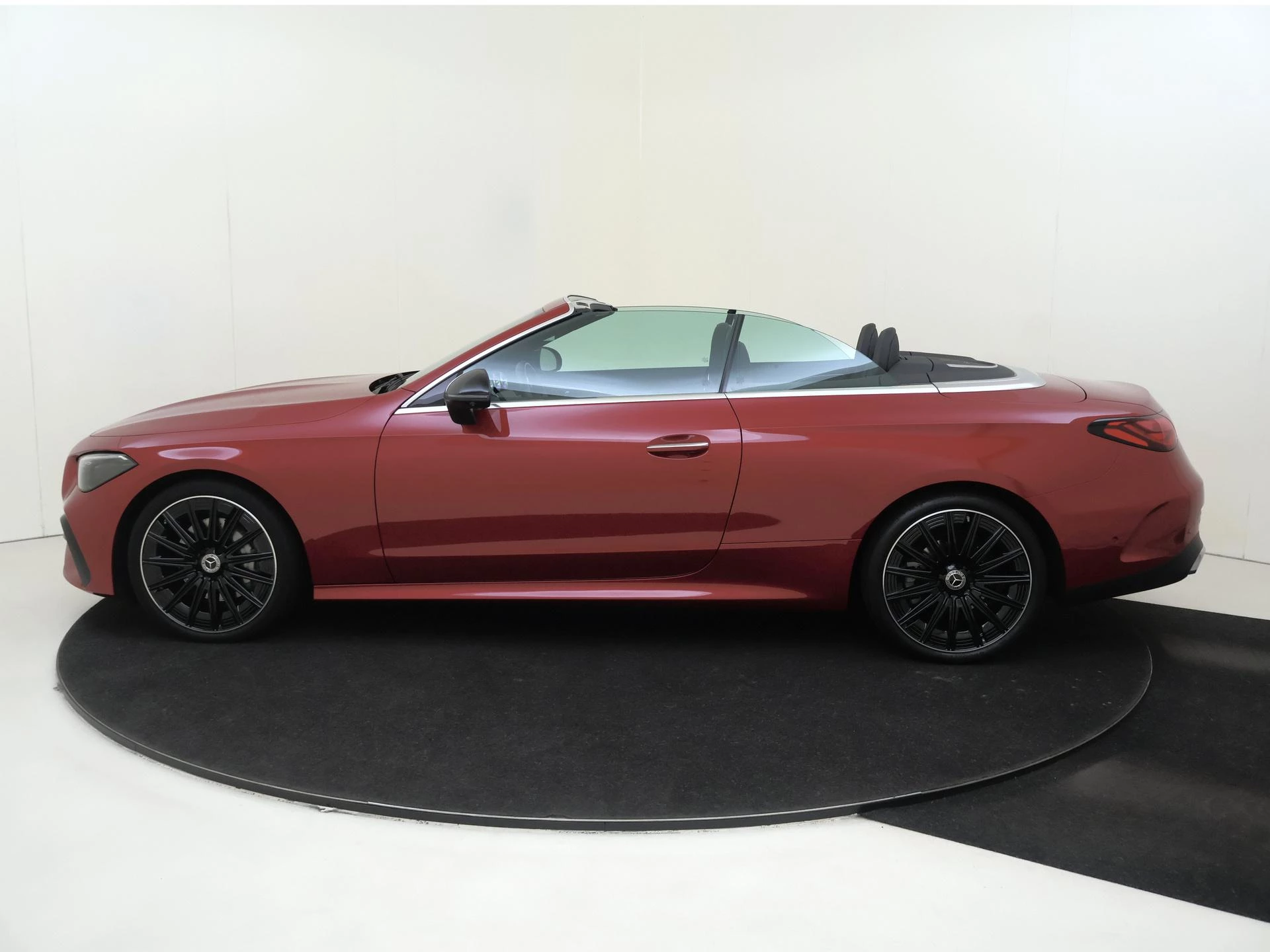 Mercedes-Benz CLE Cabriolet 200 AMG Line