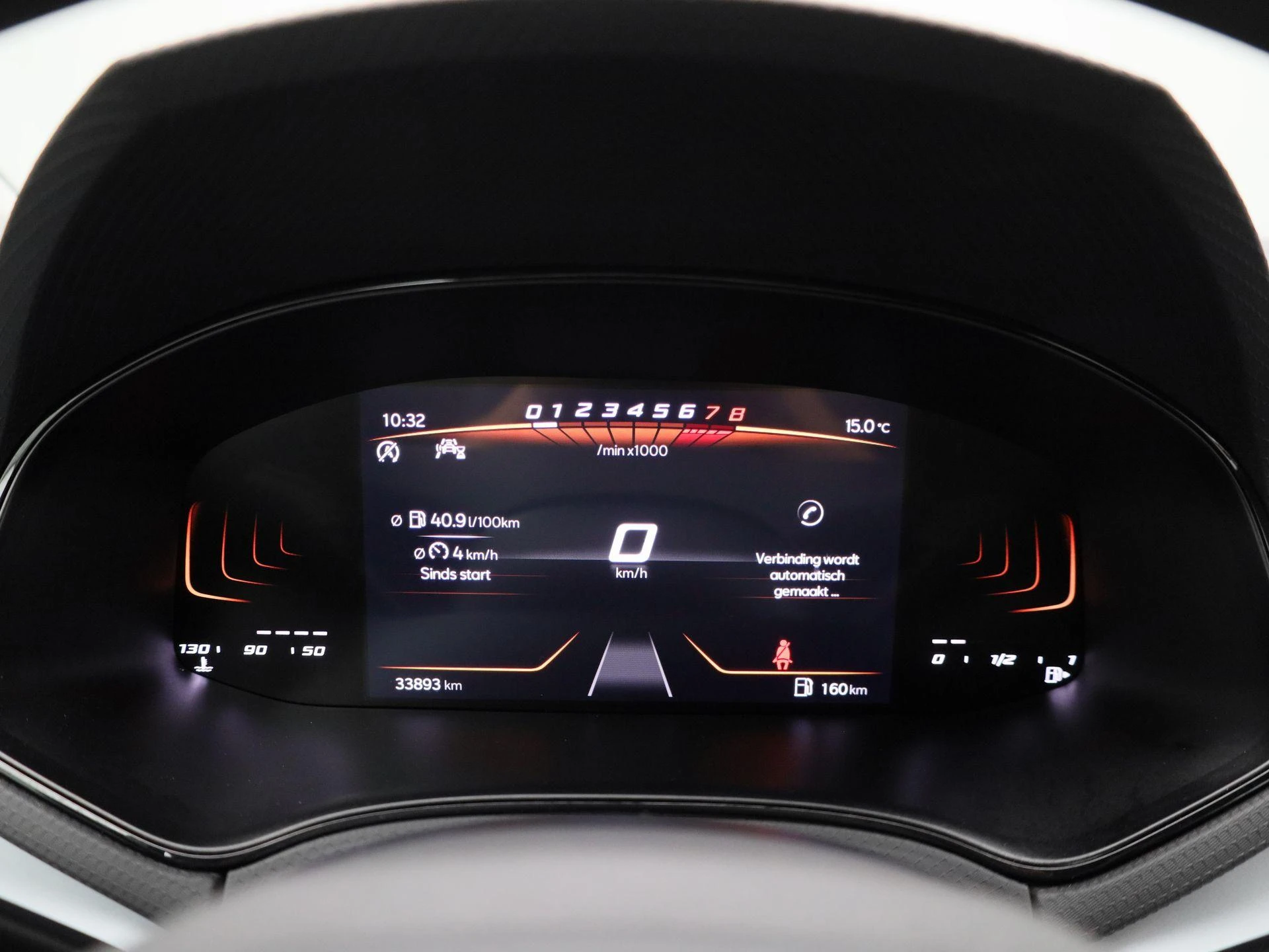 SEAT-Arona-image-15