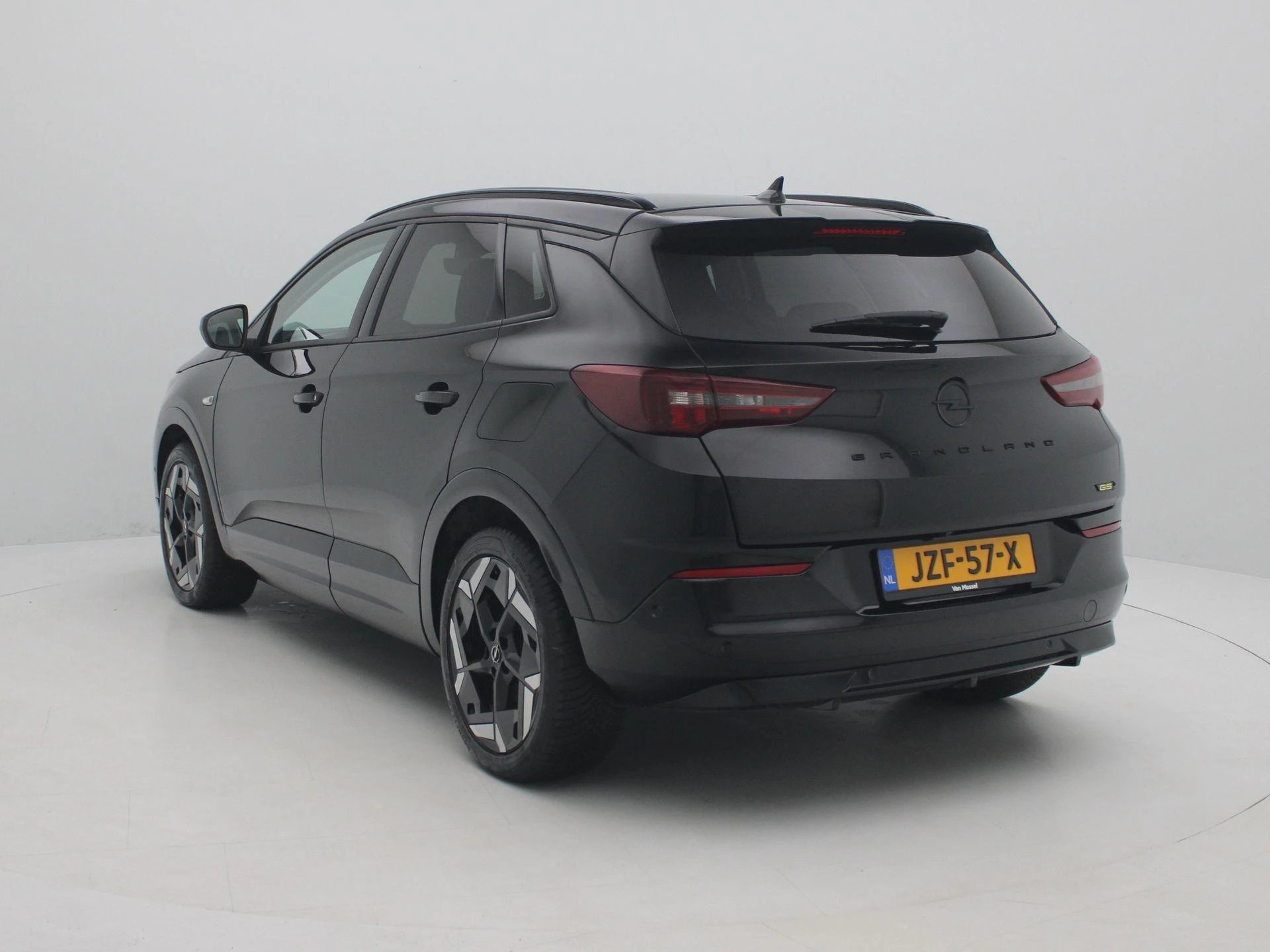Opel-Grandland-image-1