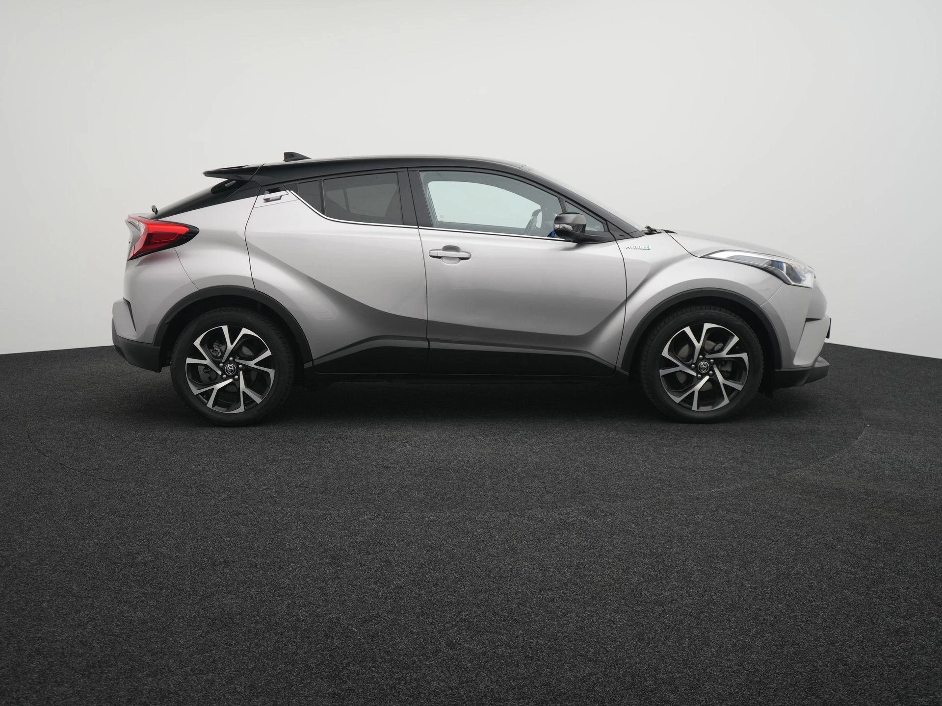Toyota C-HR 1.8 Hybrid Bi-Tone