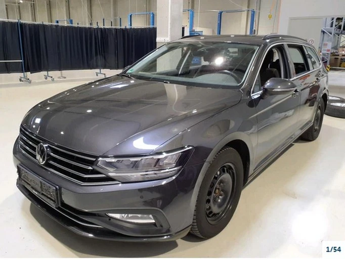 Volkswagen-Passat-image-0