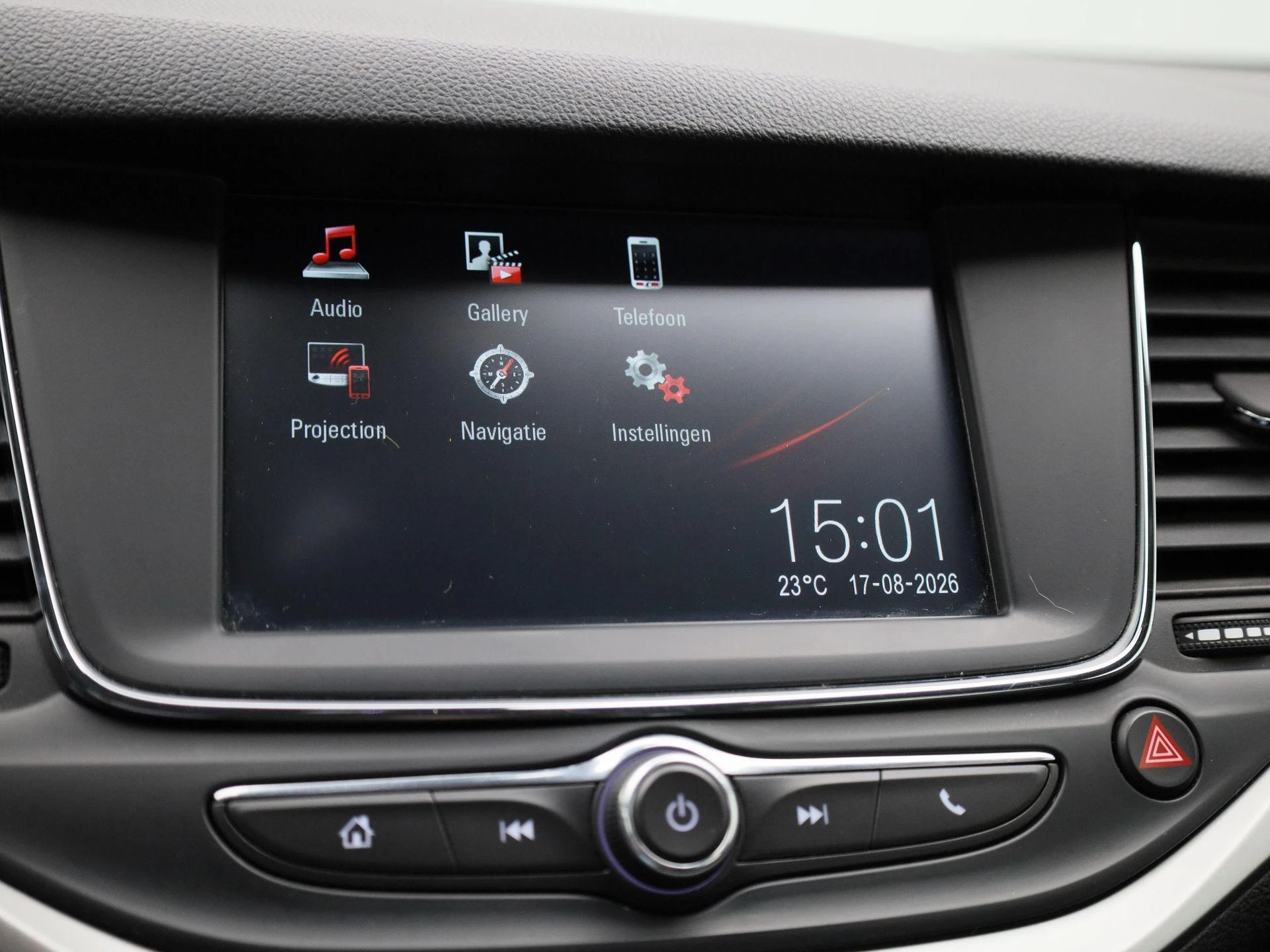 Opel-Astra-image-13