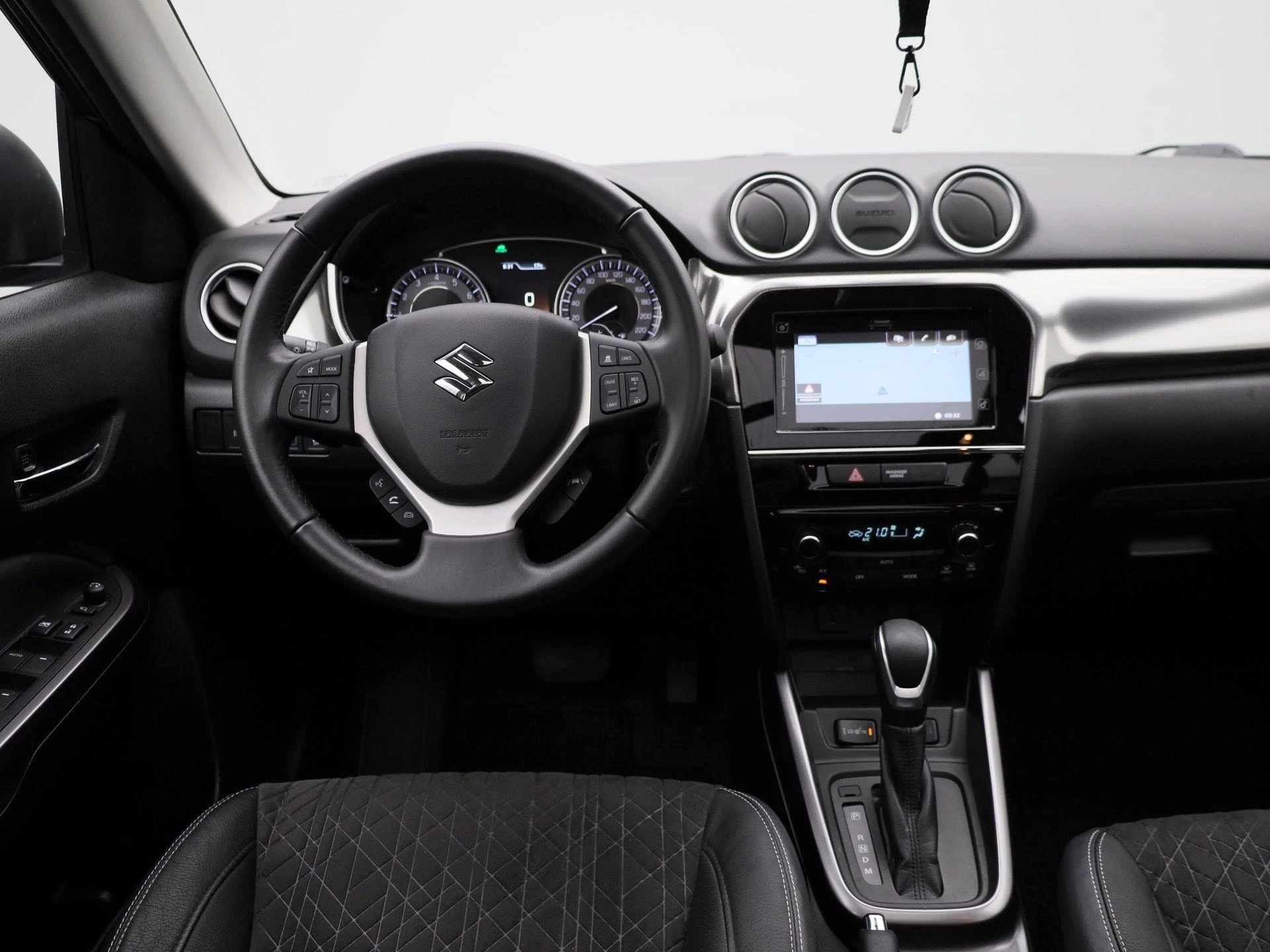 Suzuki-Grand Vitara-image-6