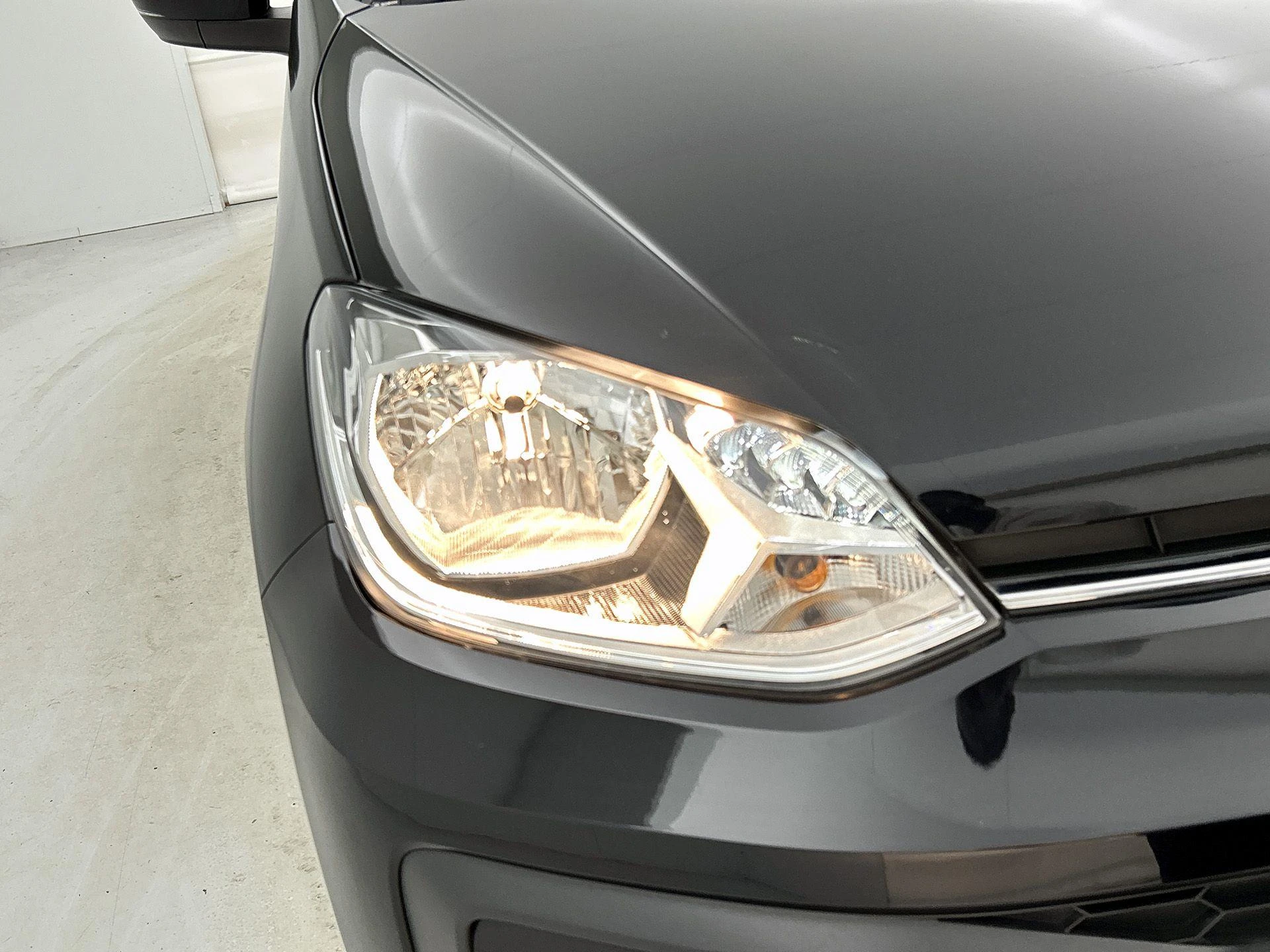 Volkswagen-up!-image-21