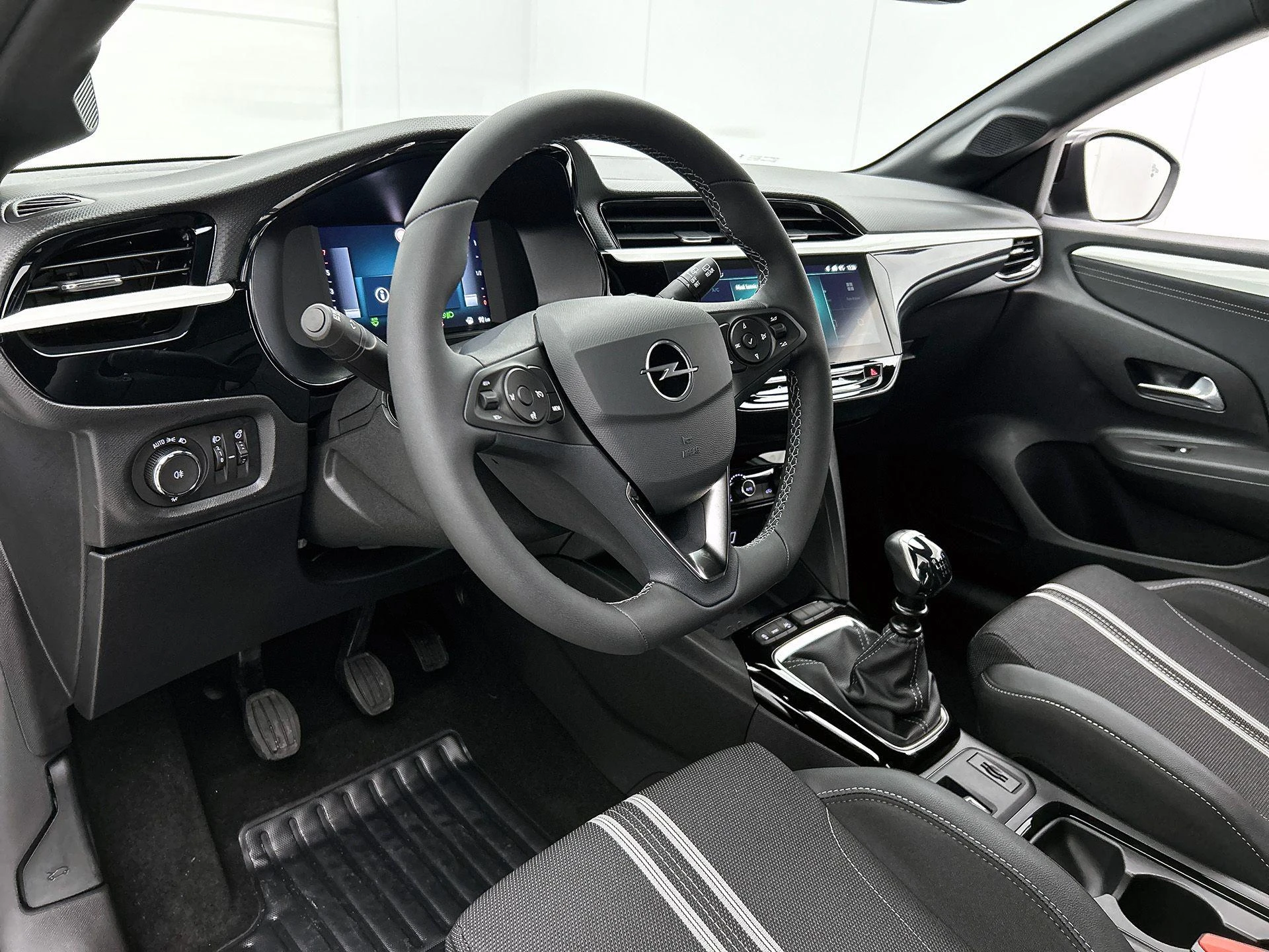 Opel-Corsa-image-19