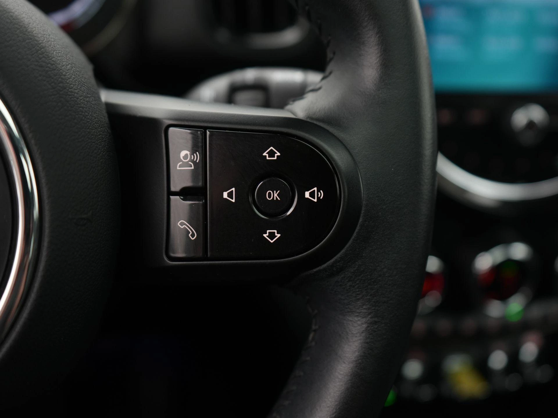 MINI-Countryman-image-23