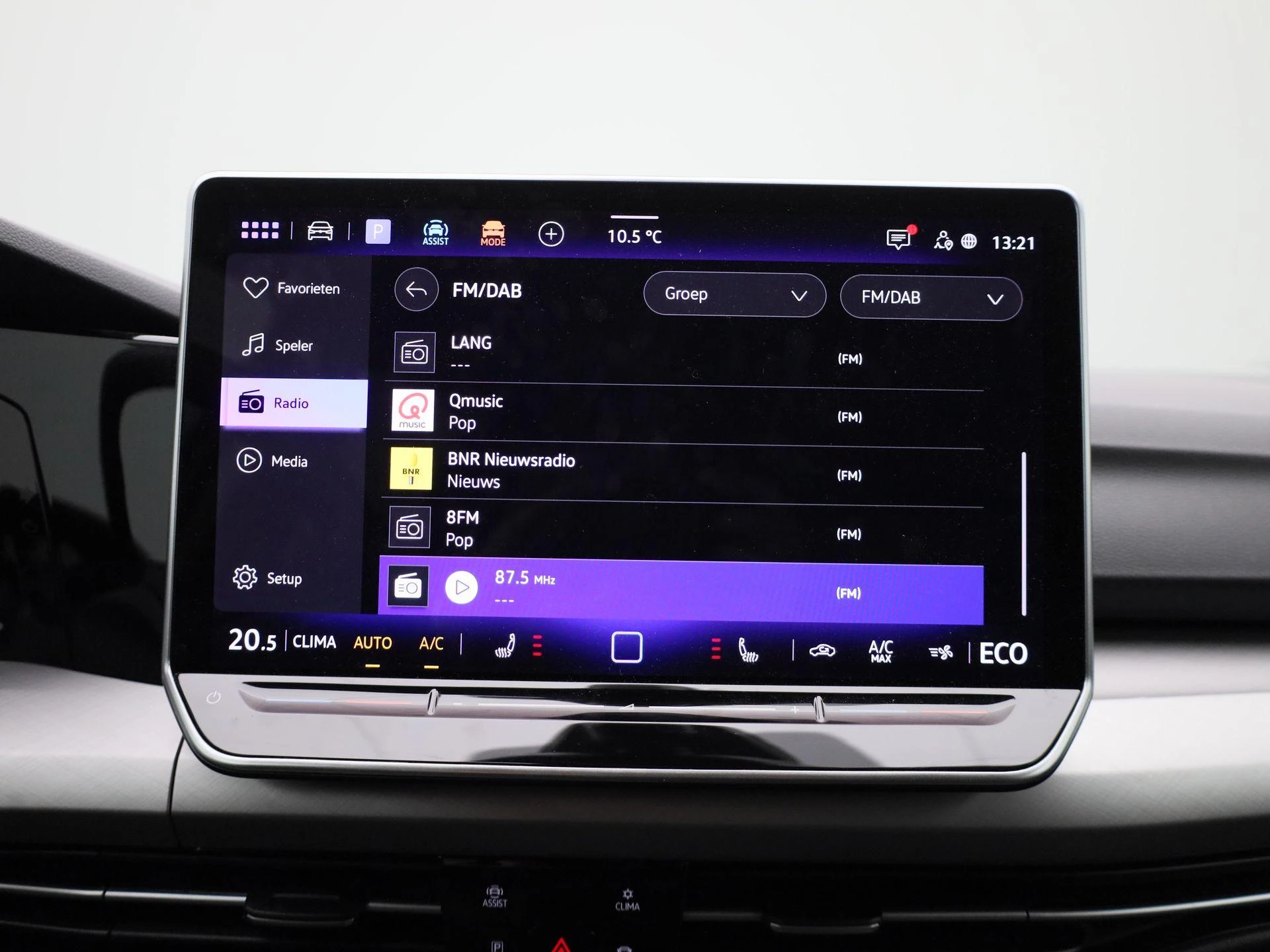 Volkswagen-Golf-image-15