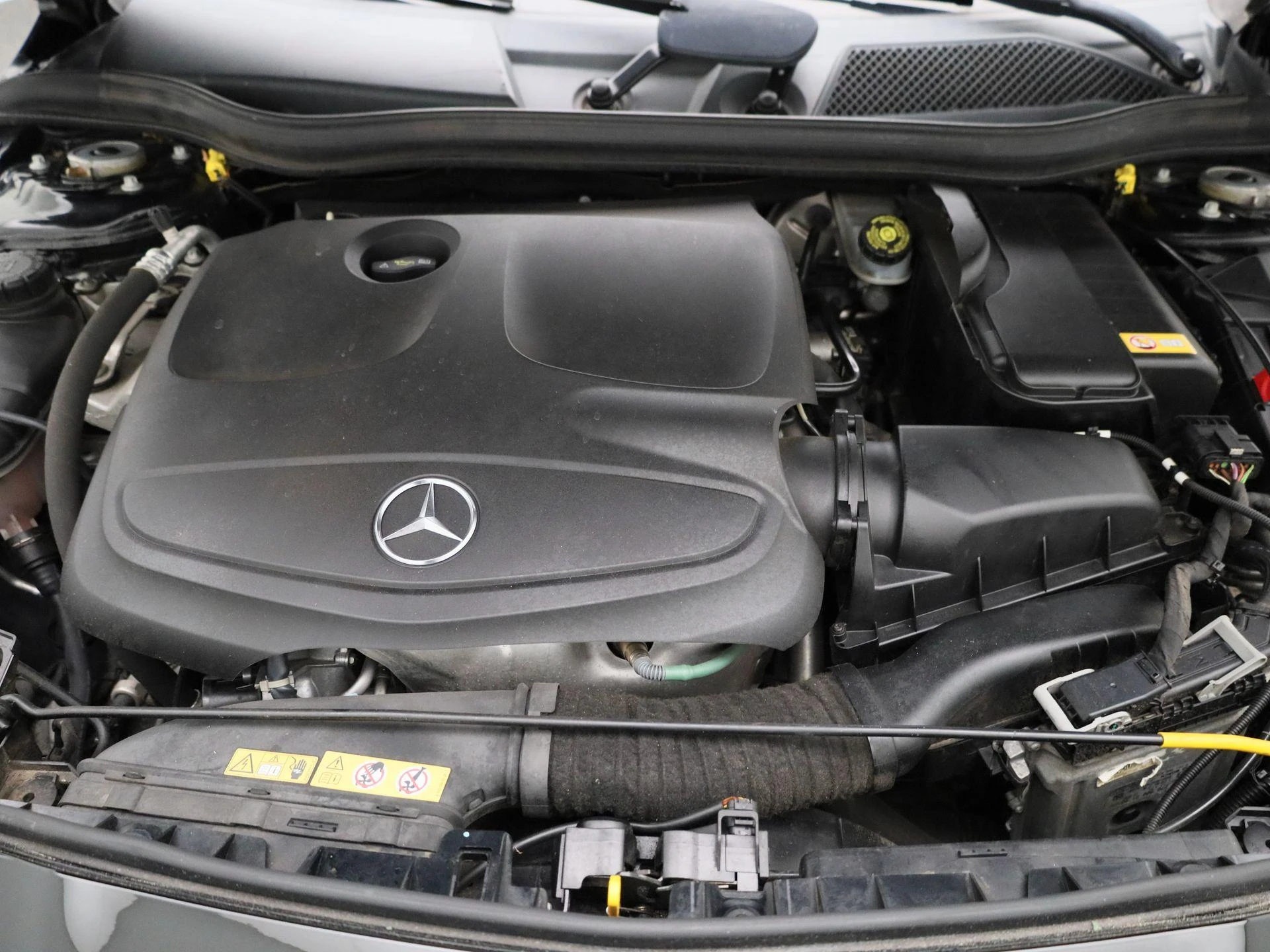 Mercedes-Benz CLA Shooting Brake 180 Ambition