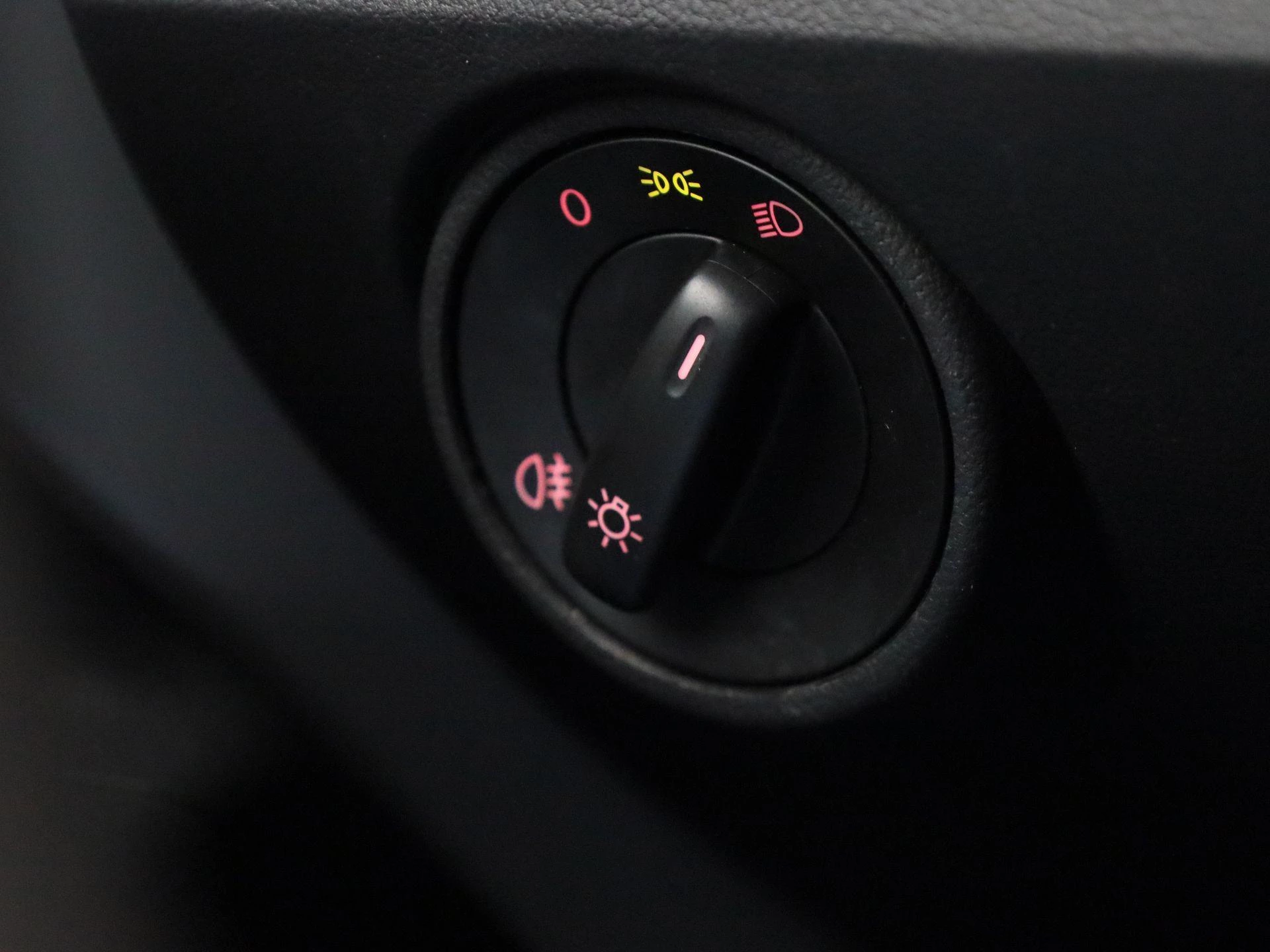 Volkswagen-up!-image-19