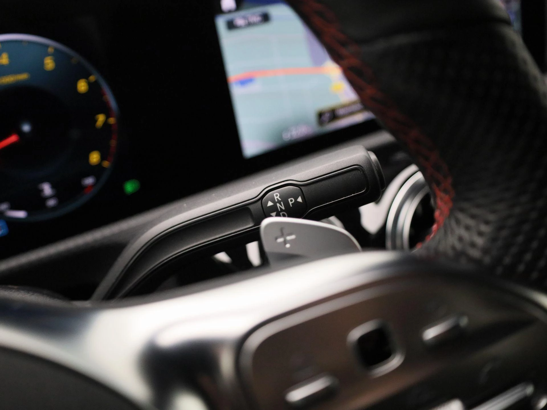 Mercedes-Benz-CLA-image-21