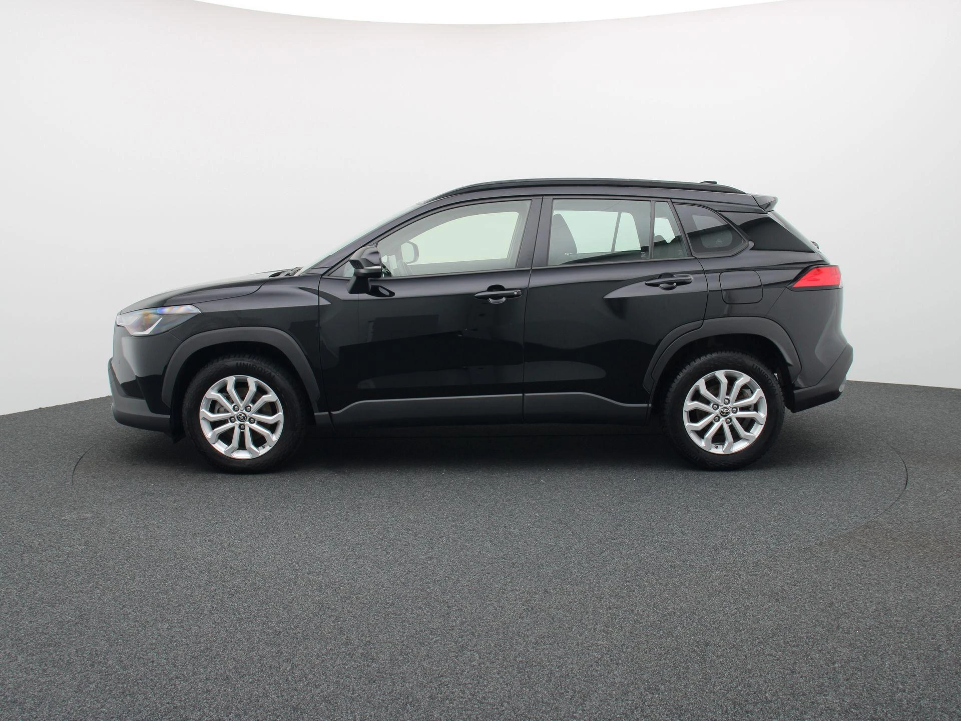 Toyota-Corolla Cross-image-4