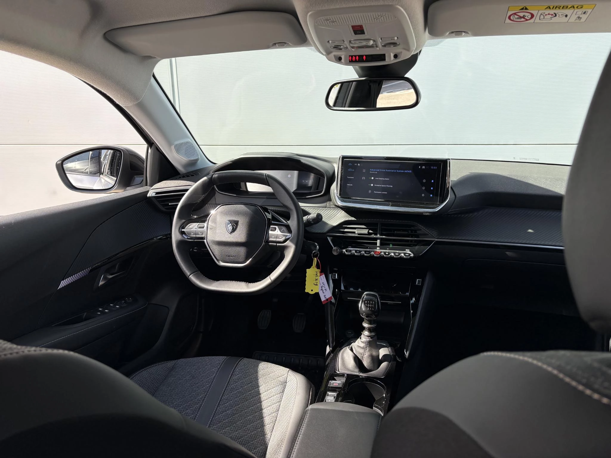 Peugeot-208-image-11
