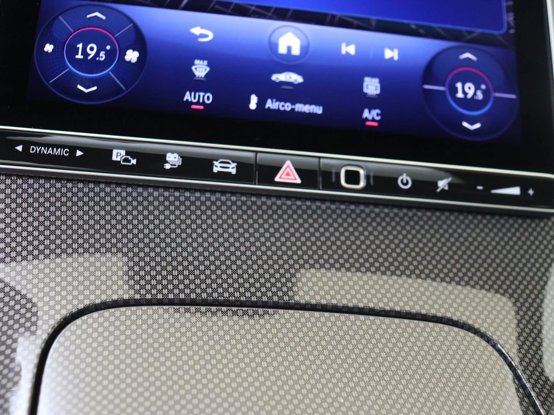 Mercedes-Benz-C-Klasse-image-19