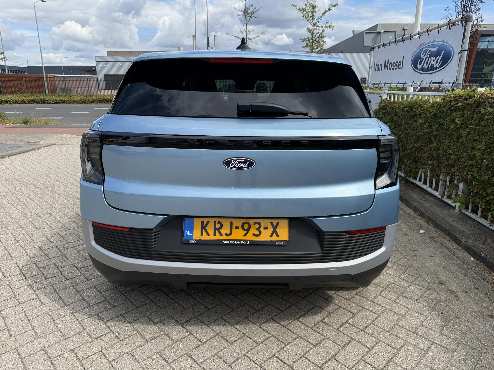 Ford-Explorer-image-6