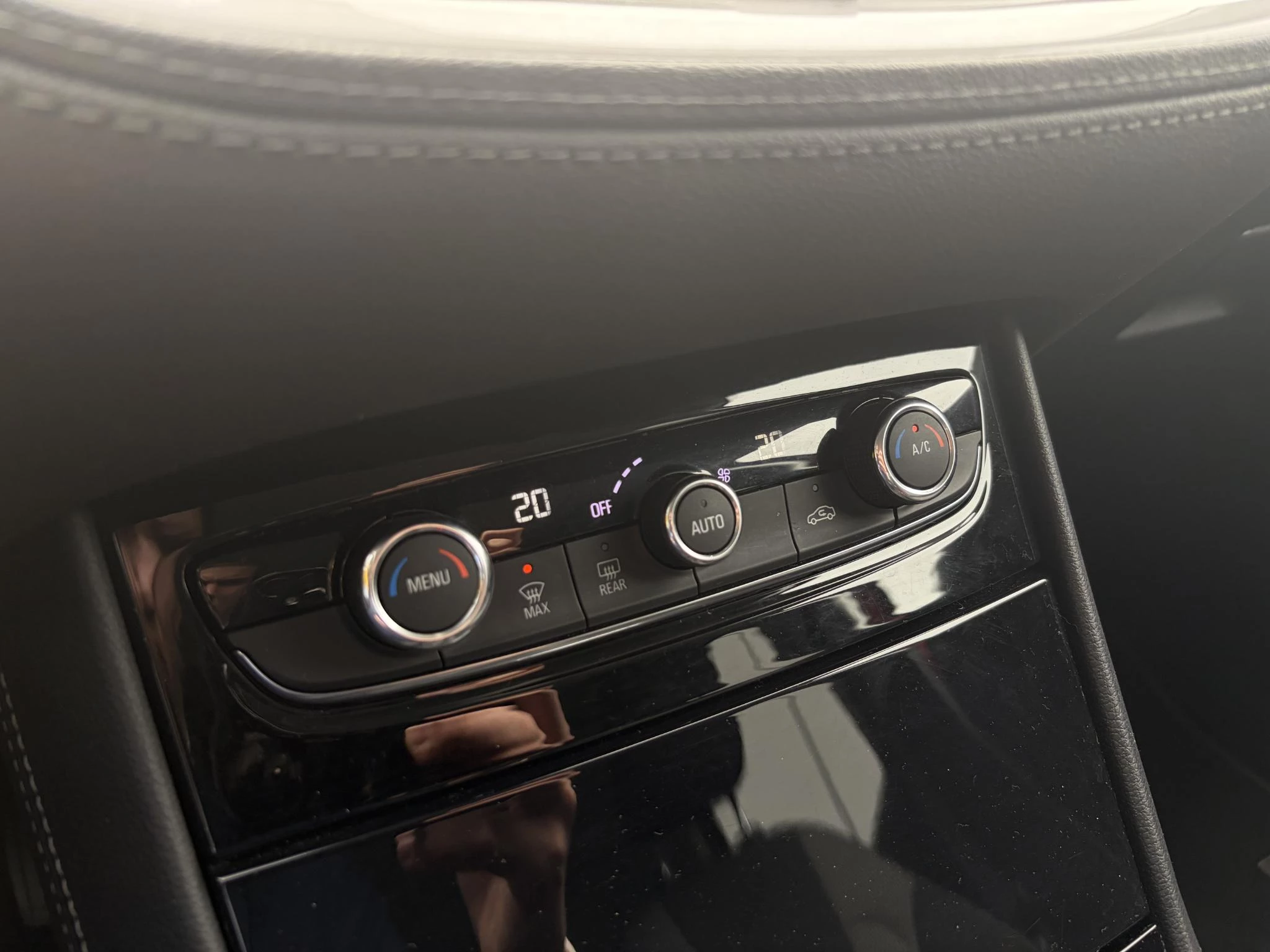 Opel-Grandland X-image-19