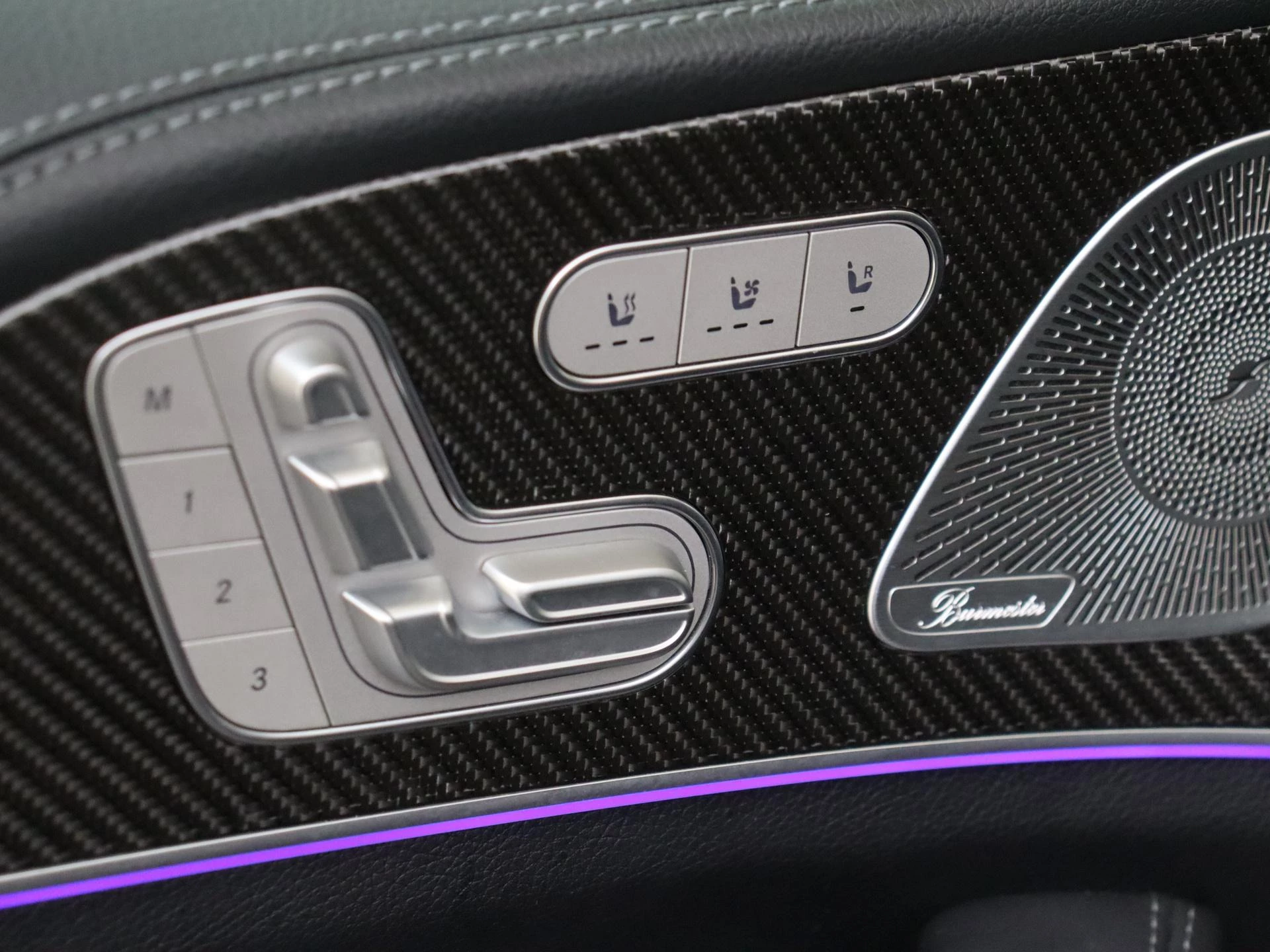 Mercedes-Benz-GLE-image-38