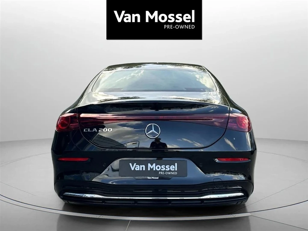 Mercedes-Benz-CLA-image-5