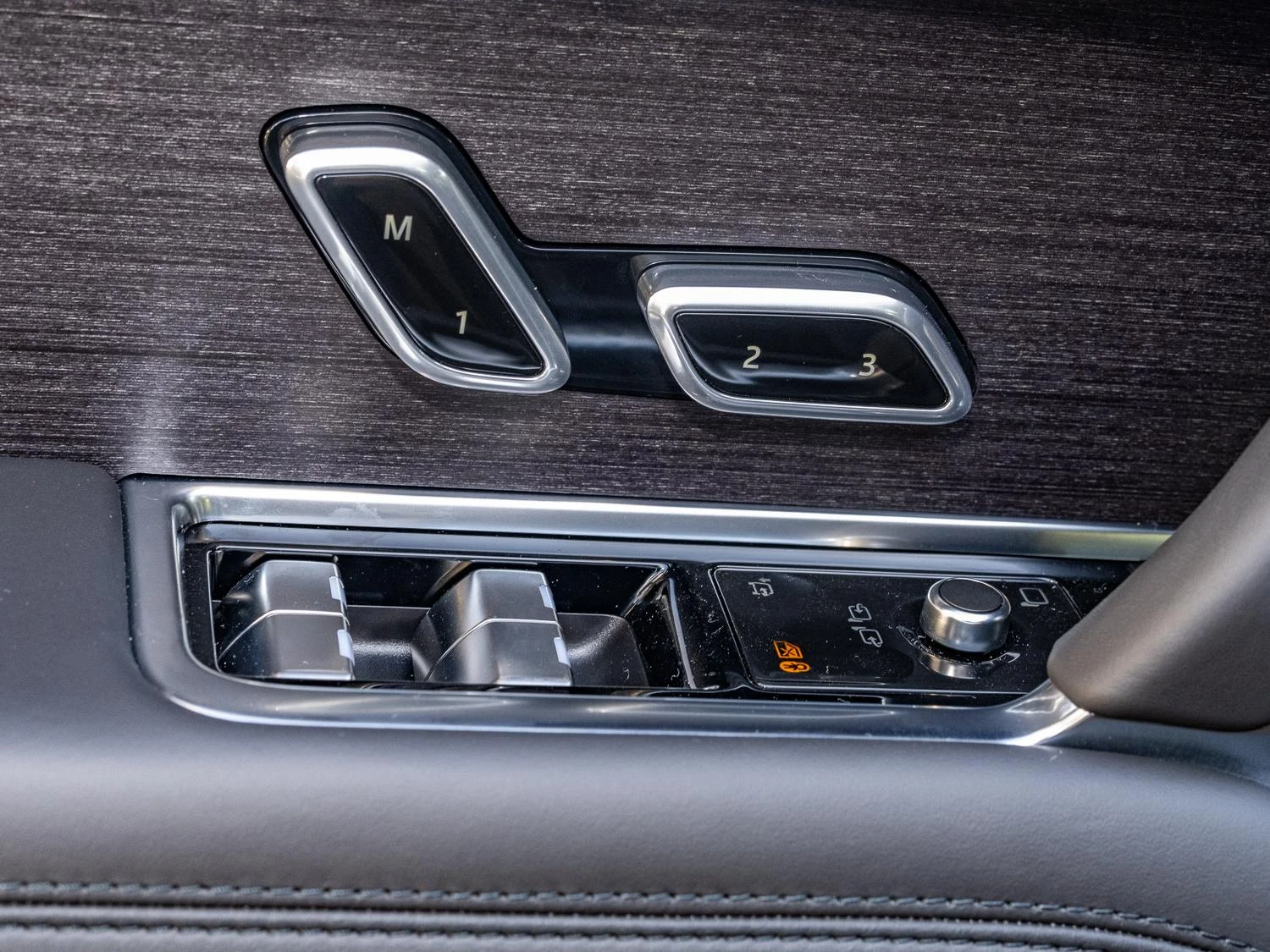 Land Rover-Range Rover-image-15