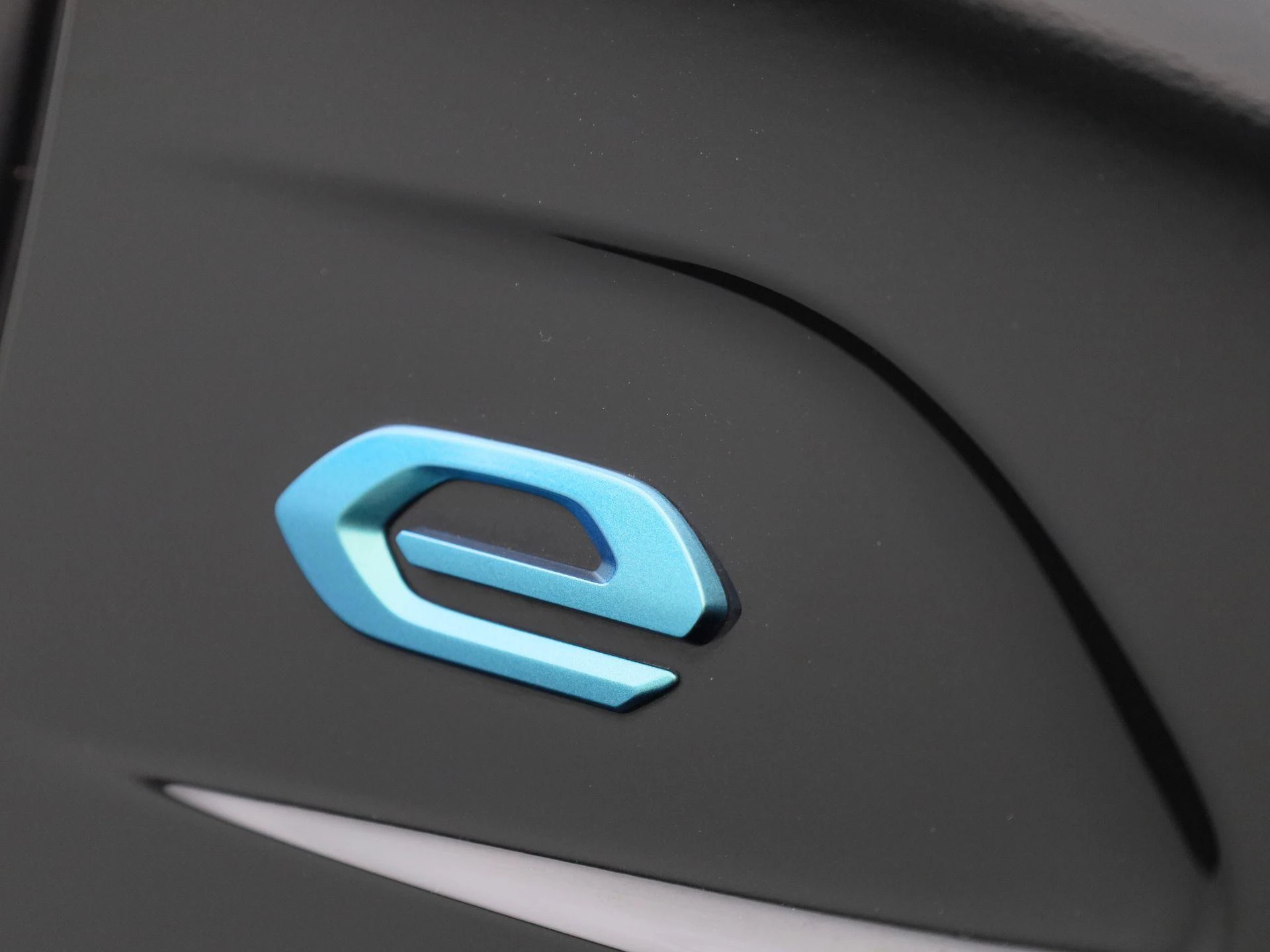 Peugeot-e-208-image-15