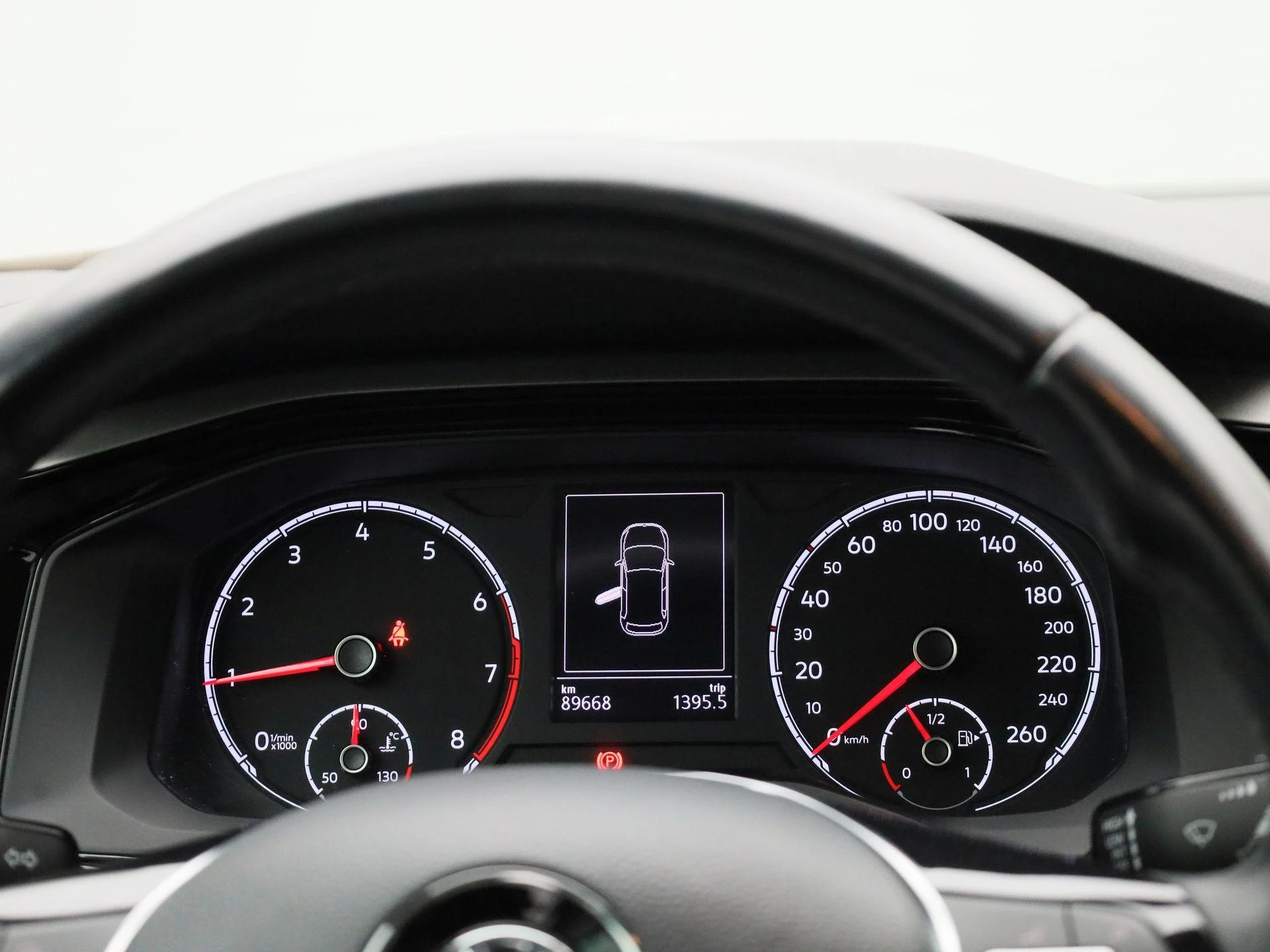 Volkswagen-Polo-image-7