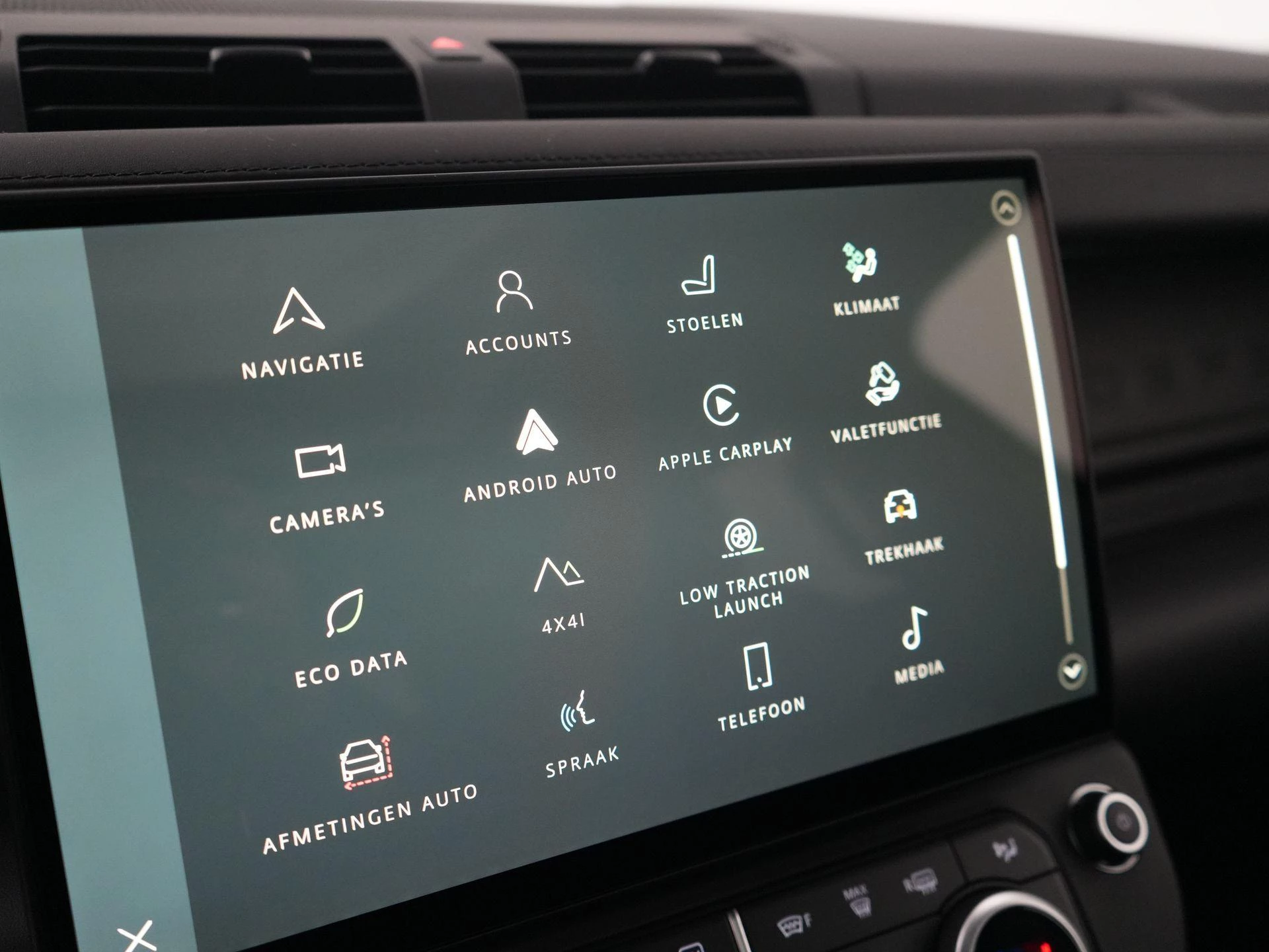 Land Rover-Defender-image-19