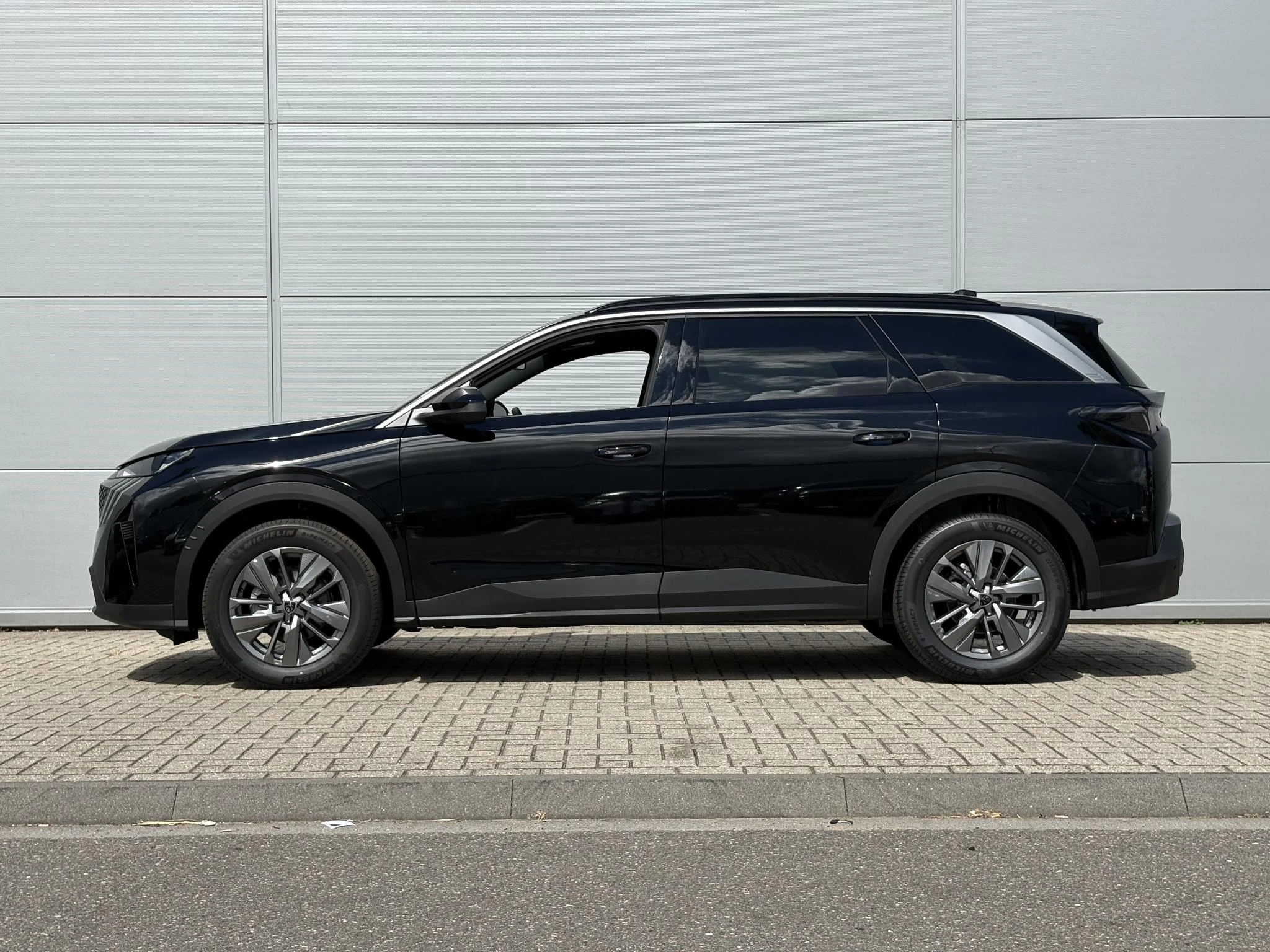 Peugeot-5008-image-2
