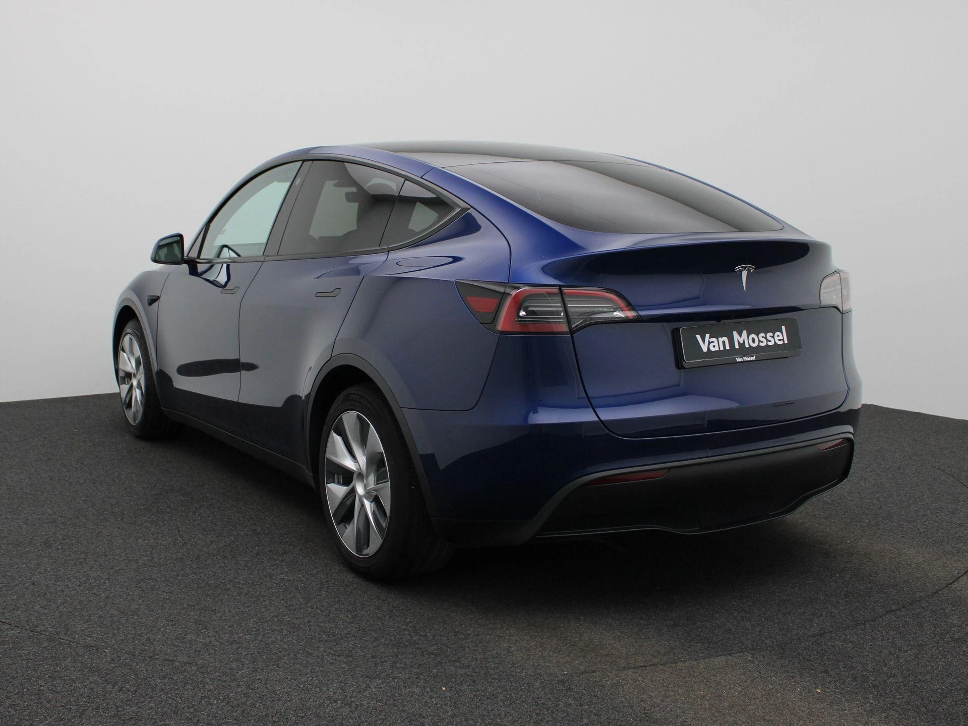Tesla-Model Y-image-1