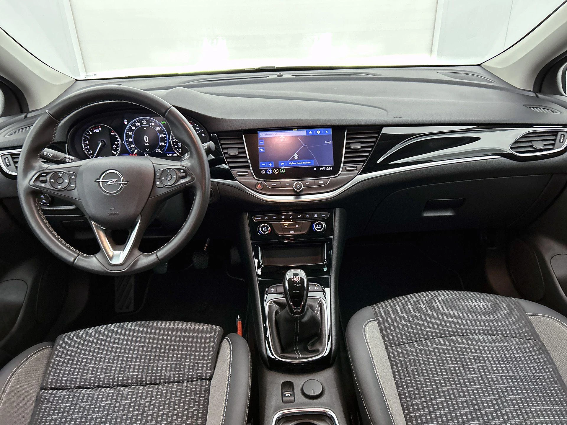 Opel-Astra-image-18