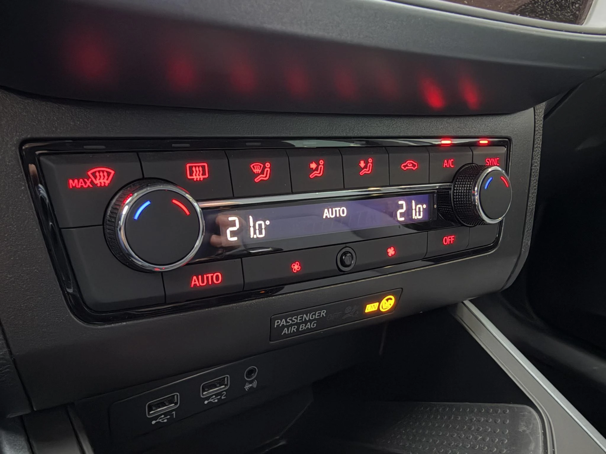 SEAT-Arona-image-7