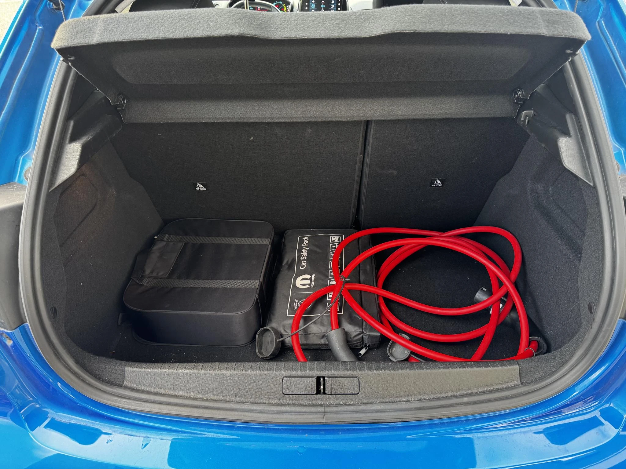 Peugeot-e-208-image-11