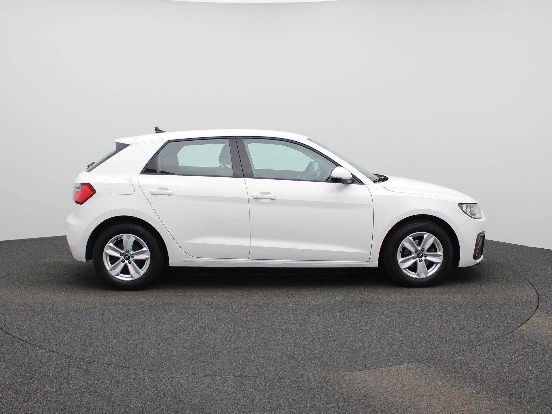 Audi-A1 Sportback-image-5