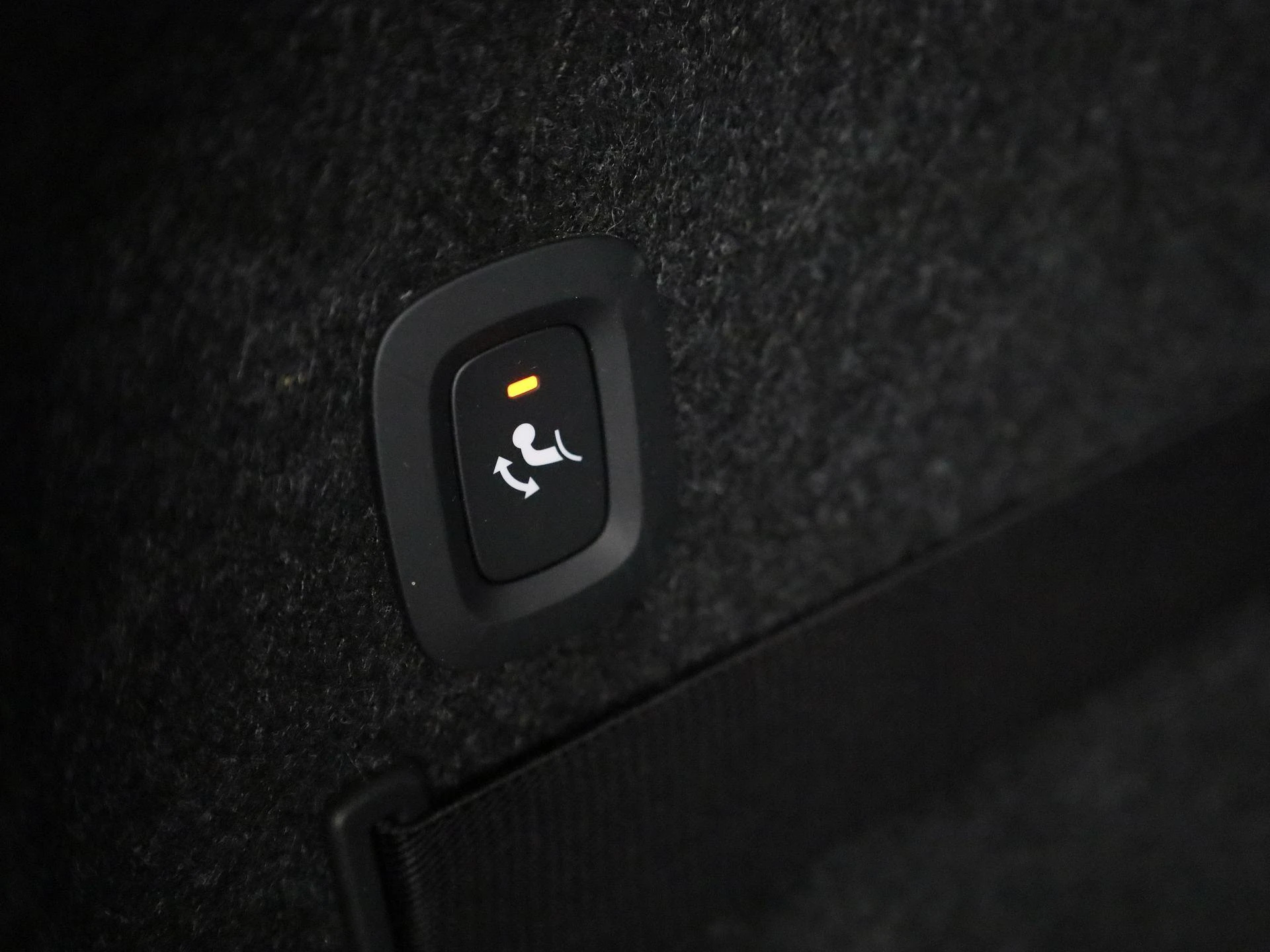 Polestar-2-image-12