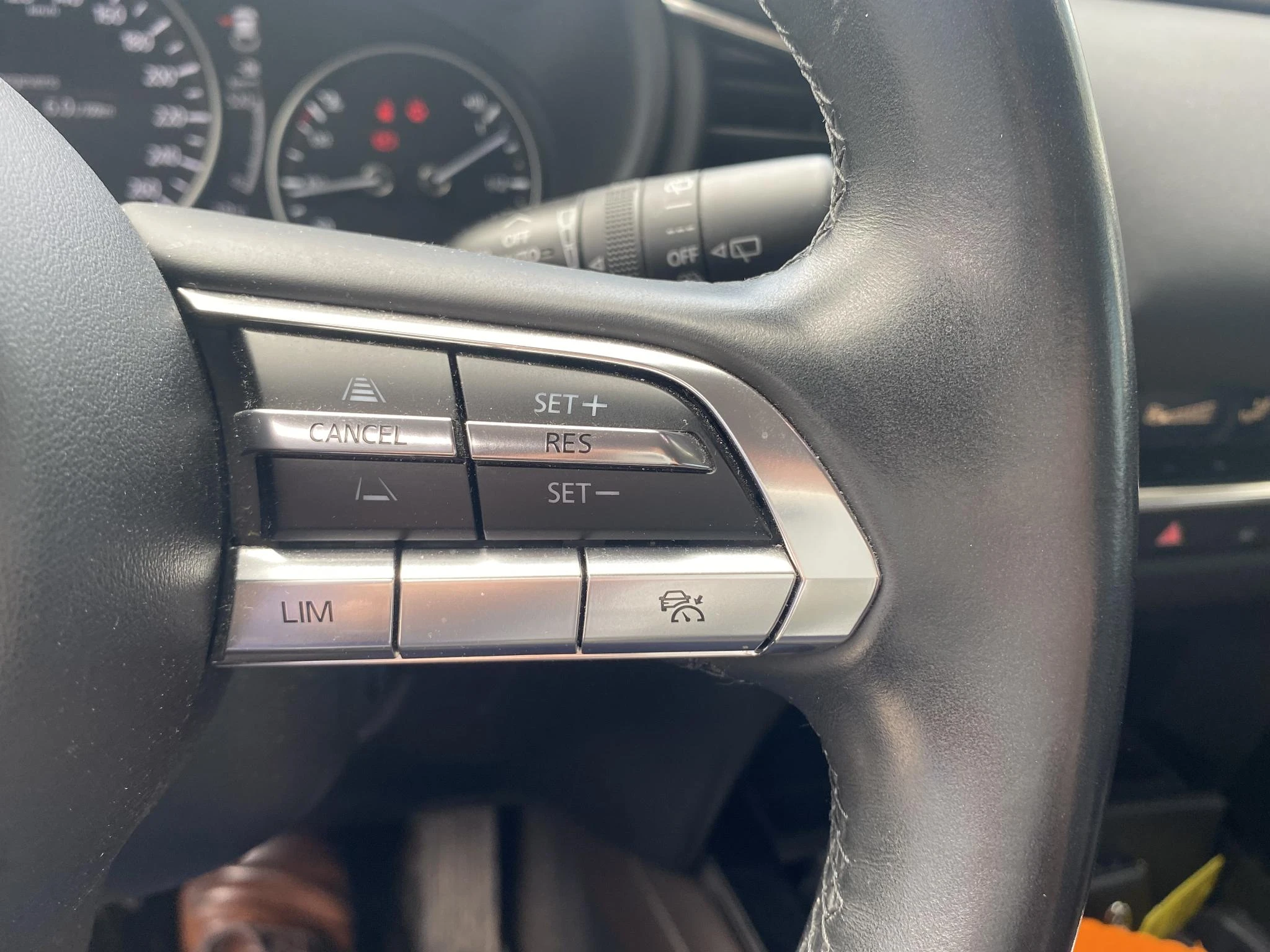Mazda CX-30 2.0 e-SkyActiv-X M Hybrid Luxury