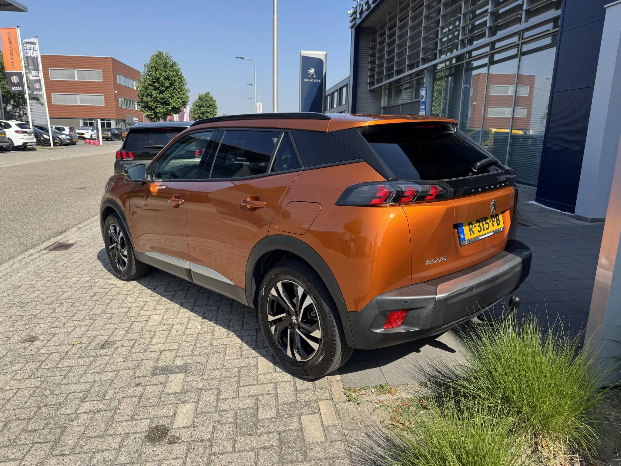 Peugeot-2008-image-3