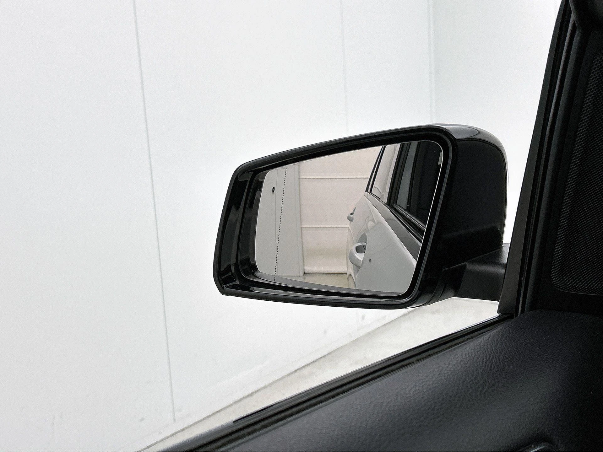 Mercedes-Benz-B-Klasse-image-21