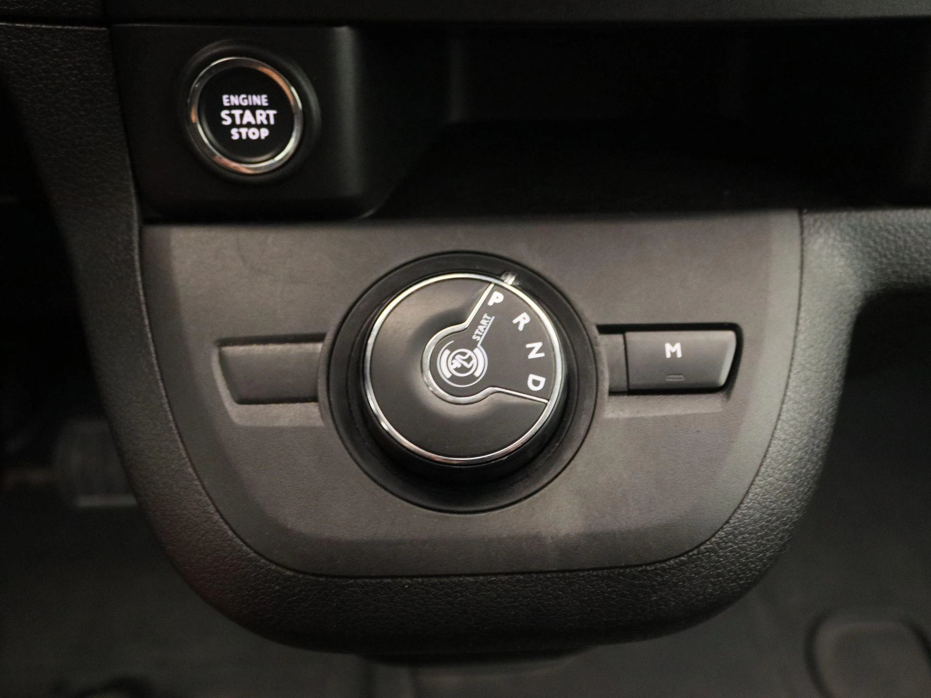 Opel-Vivaro-image-9