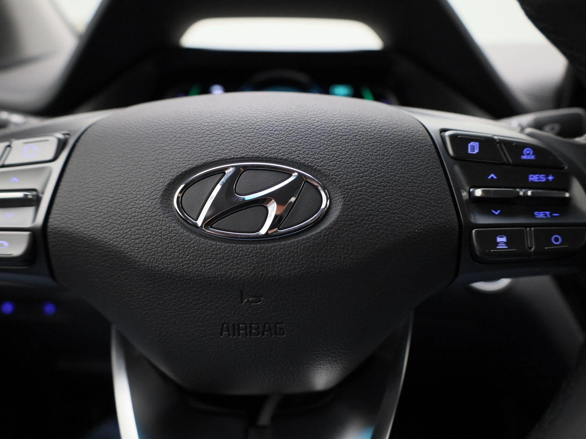 Hyundai-IONIQ-image-32