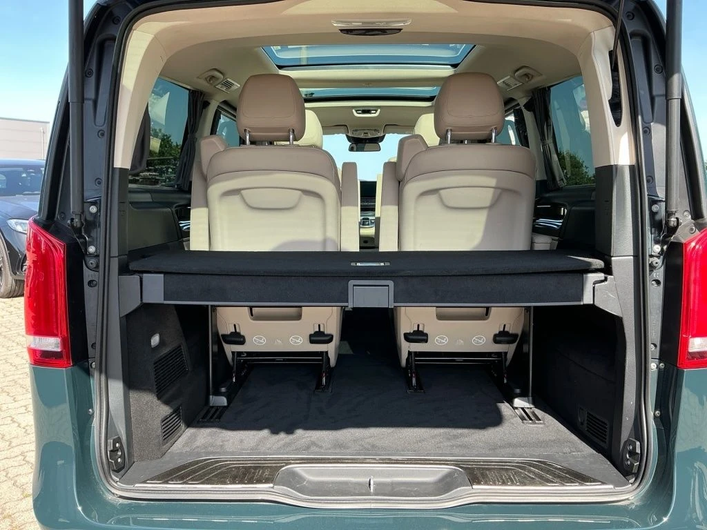 Mercedes-Benz-V-Klasse 300-image-8