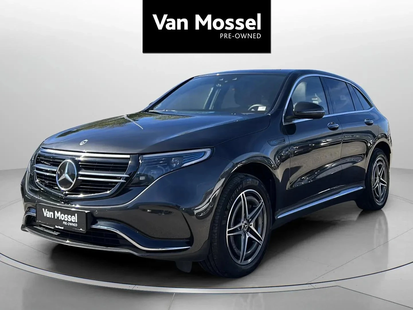 Mercedes-Benz-EQC-image-0