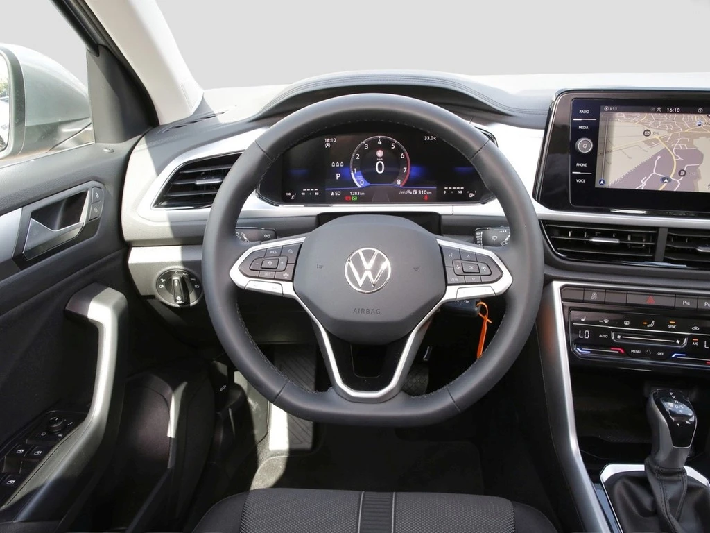Volkswagen T-Roc 1.5 TSI DSG Life 16" LM NAVI RFK LED SHZ ACC