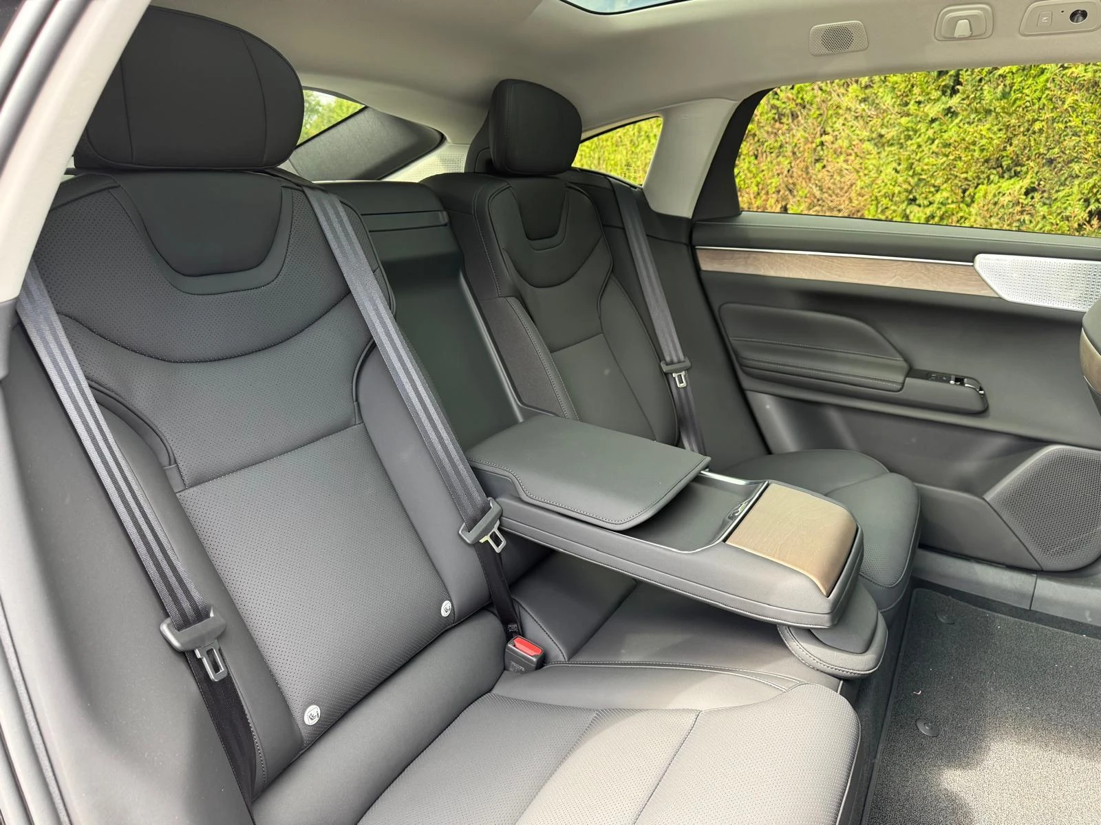 Volvo-ES90-image-23
