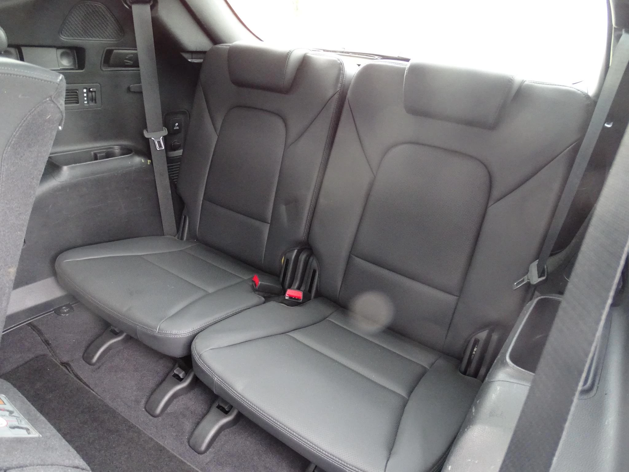 Hyundai-Santa Fe-image-17