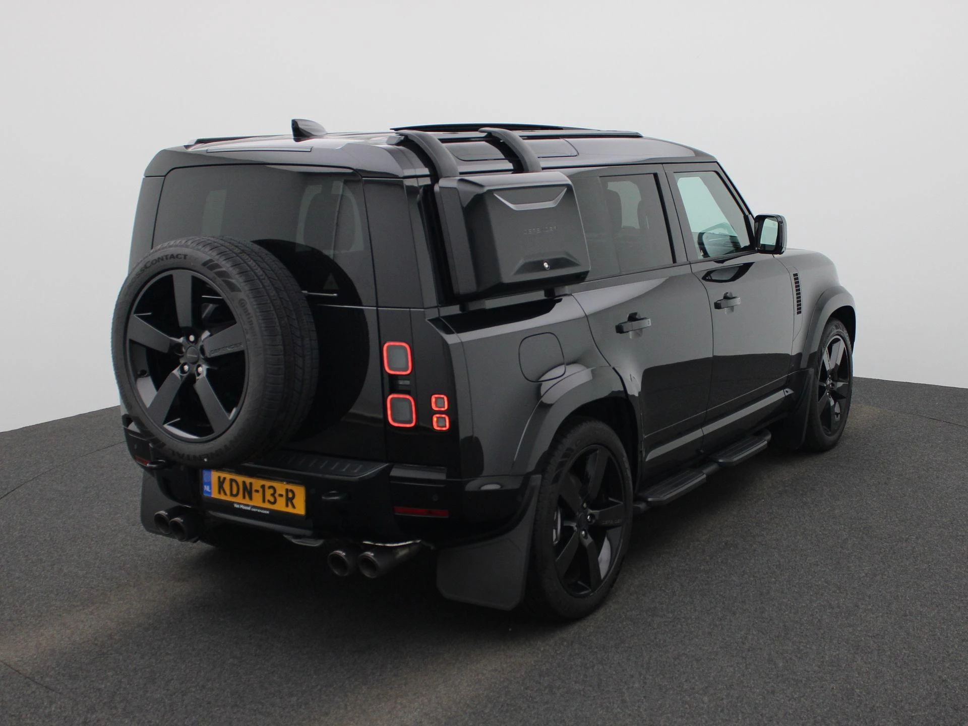 Land Rover-Defender-image-60