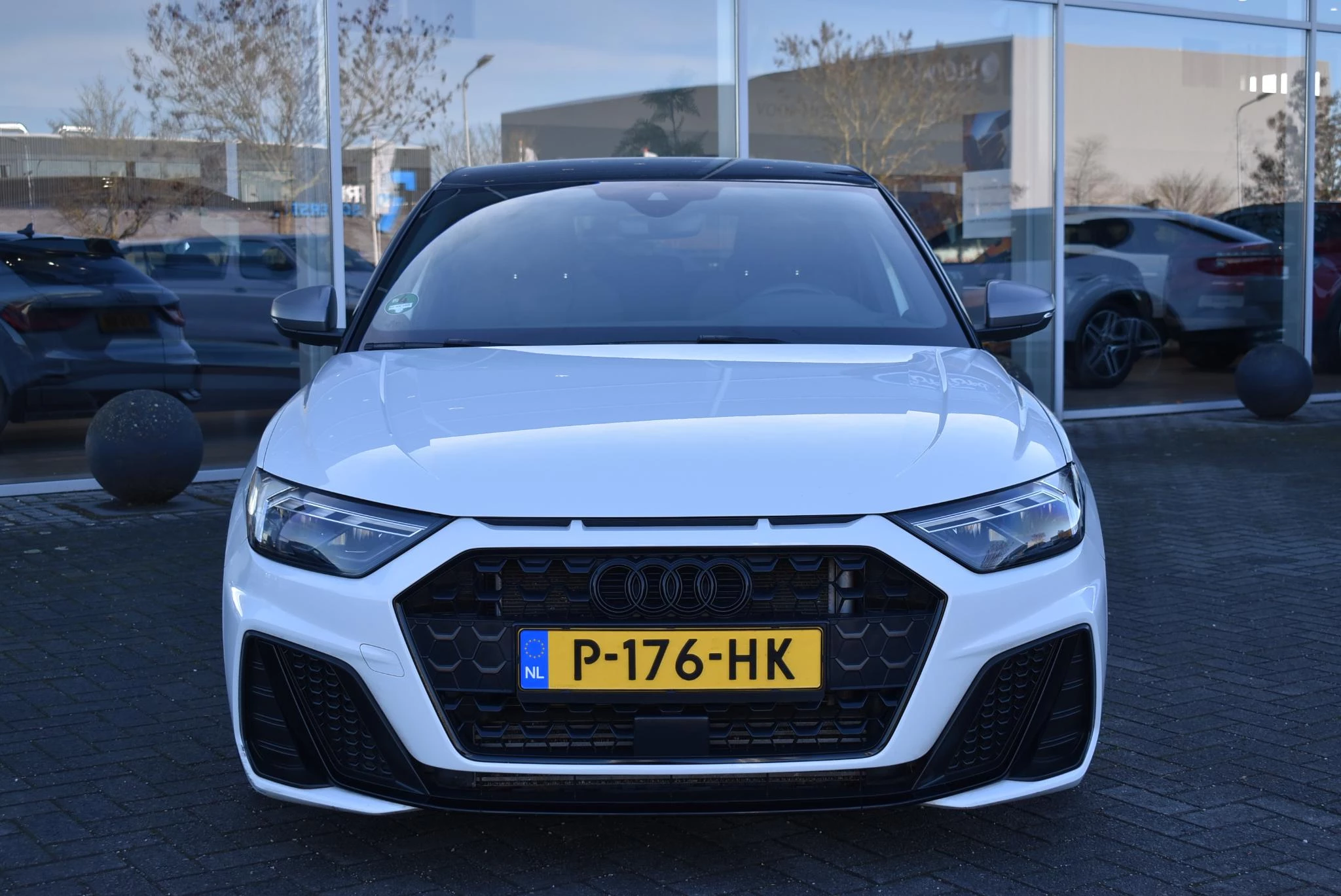 Audi-A1 Sportback-image-1
