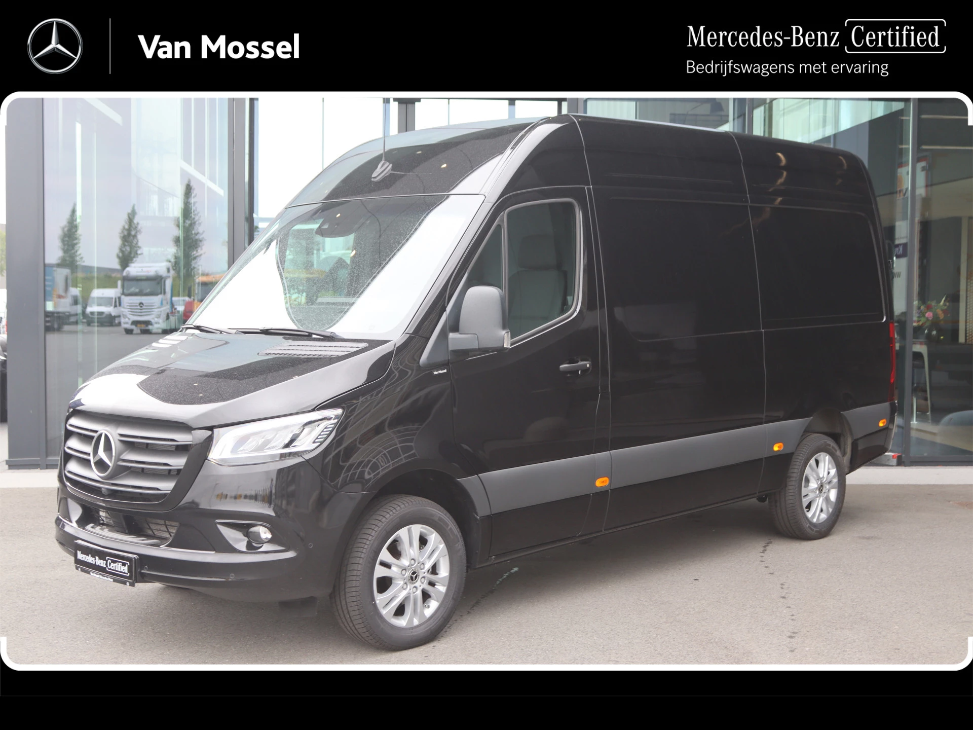 Mercedes-Benz-Sprinter-image-0