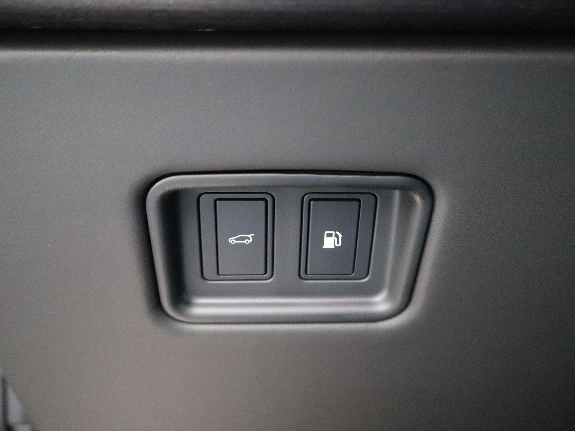 Land Rover-Range Rover-image-29