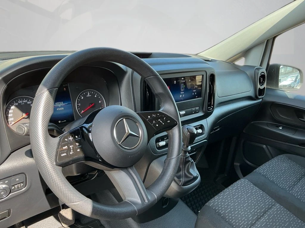 Mercedes-Benz-Vito 116-image-12